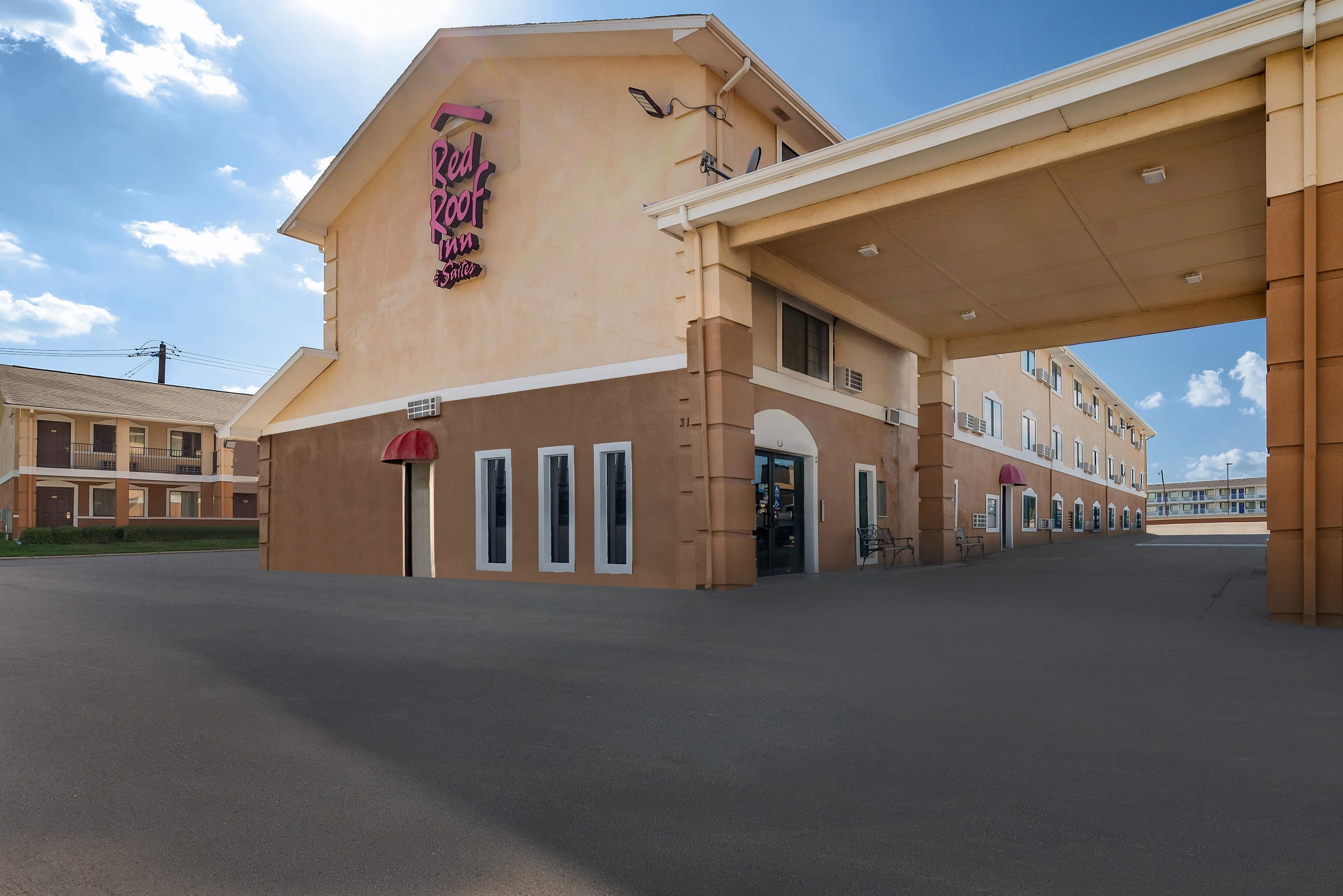 RED ROOF INN & SUITES DENTON