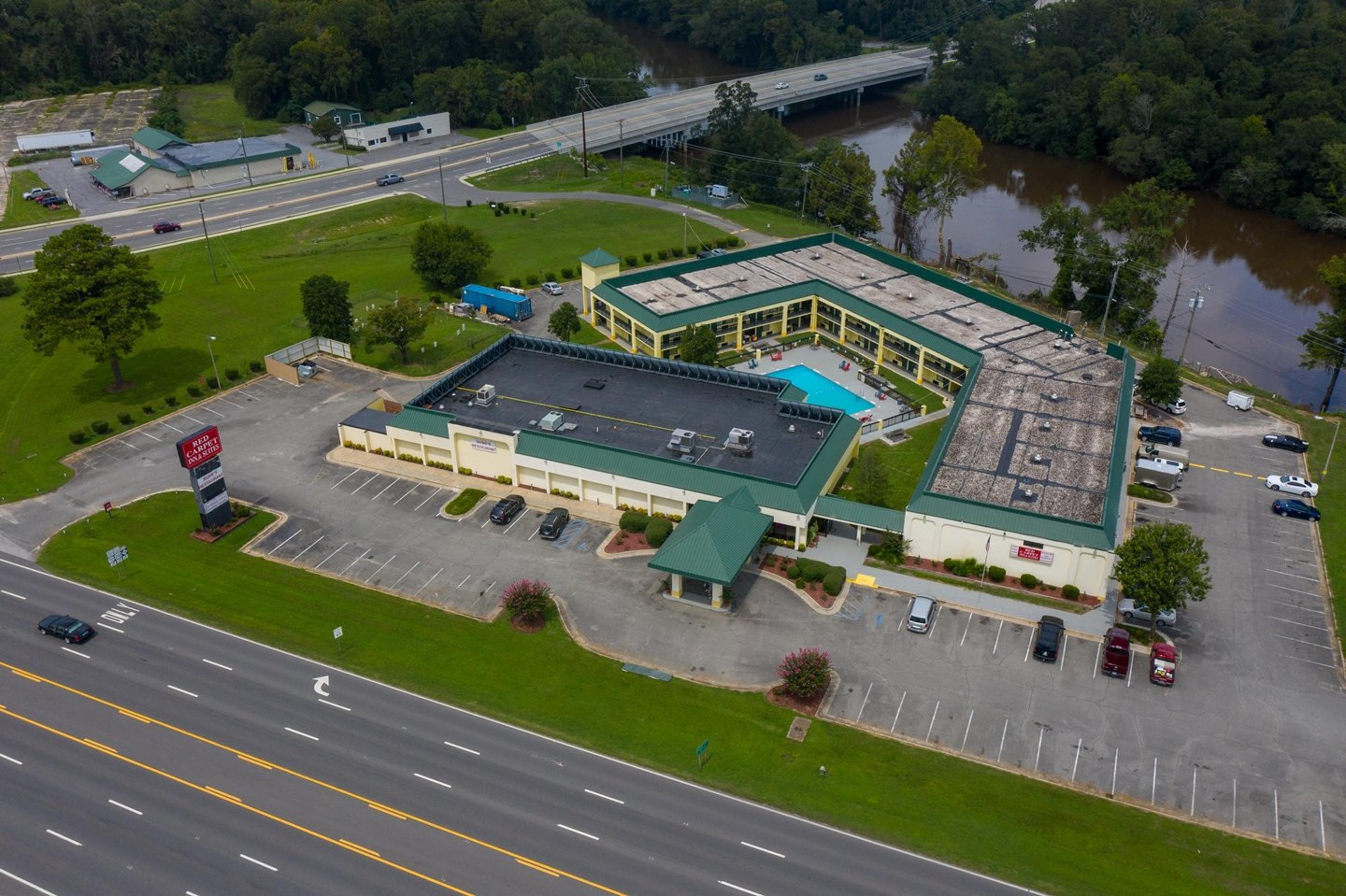 Red Carpet Inn and Suites