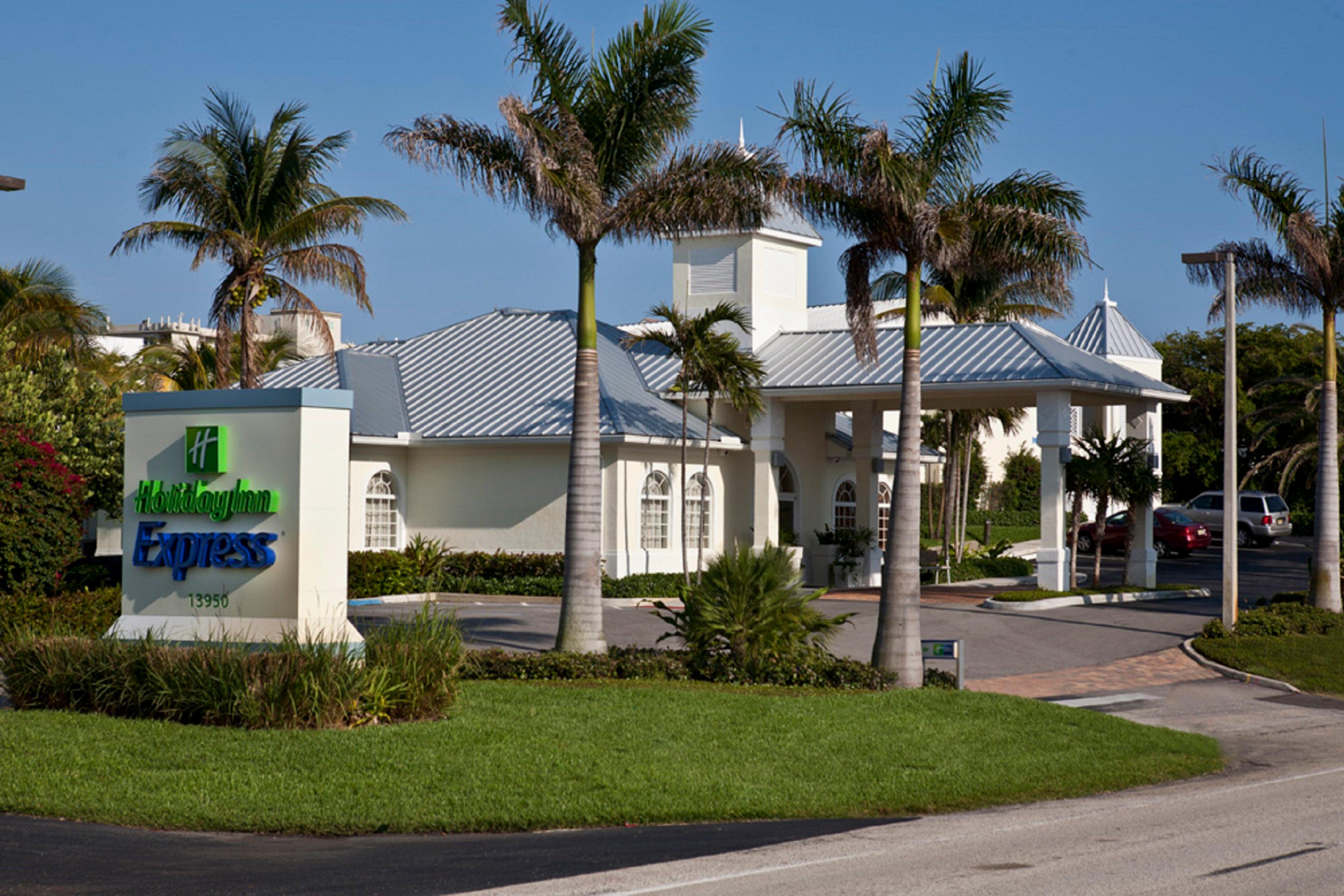 HOLIDAY INN EXP NORTH BY IHG