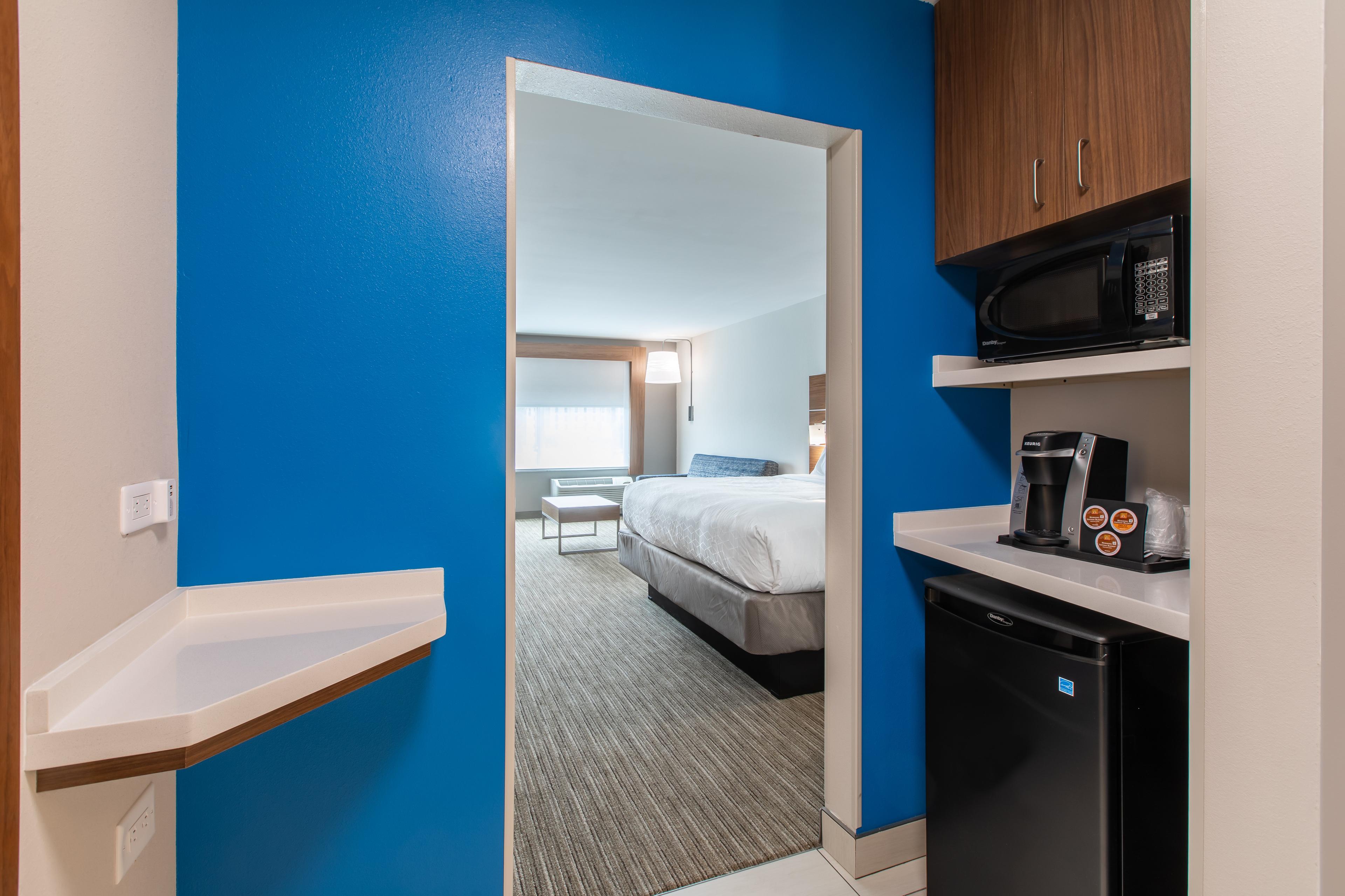 Holiday Inn Express & Suites Greenville S - Piedmont by IHG