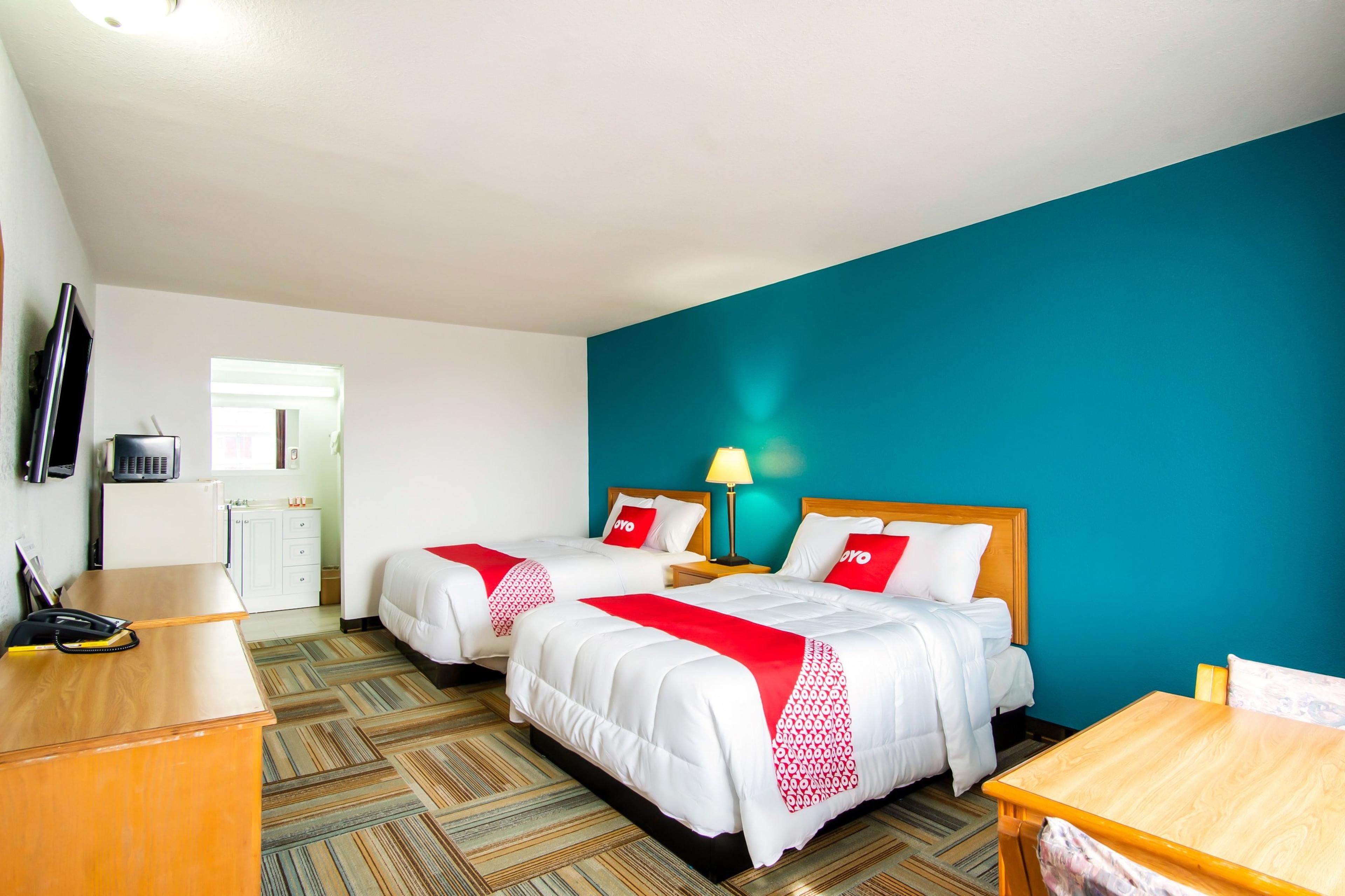 HOTEL HUTCHINSON KS
