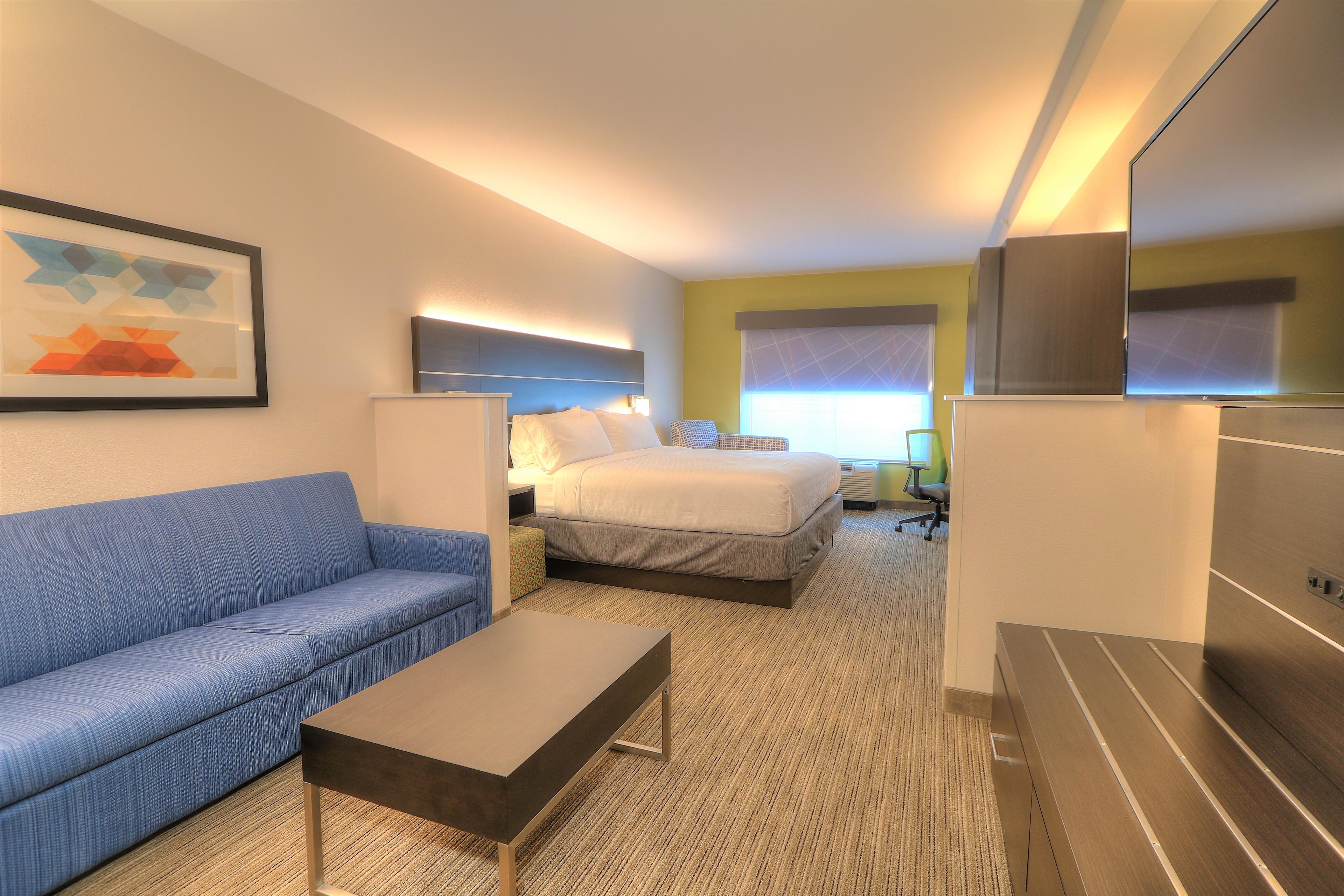 HOLIDAY INN EXP STES SARALAND BY IH