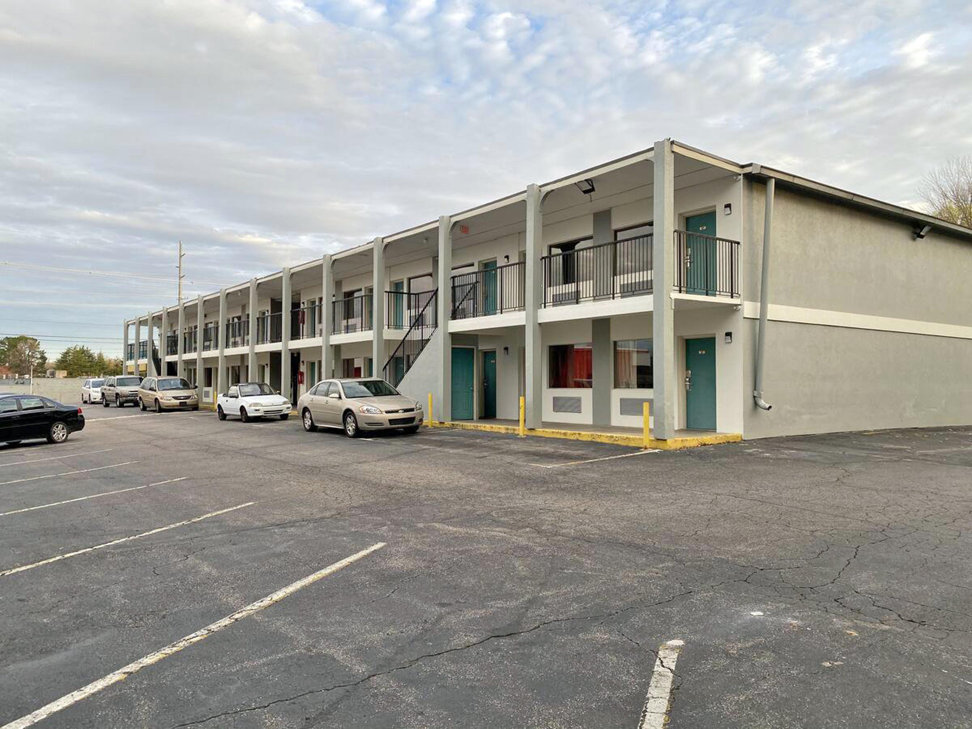RED CARPET INN AND SUITES