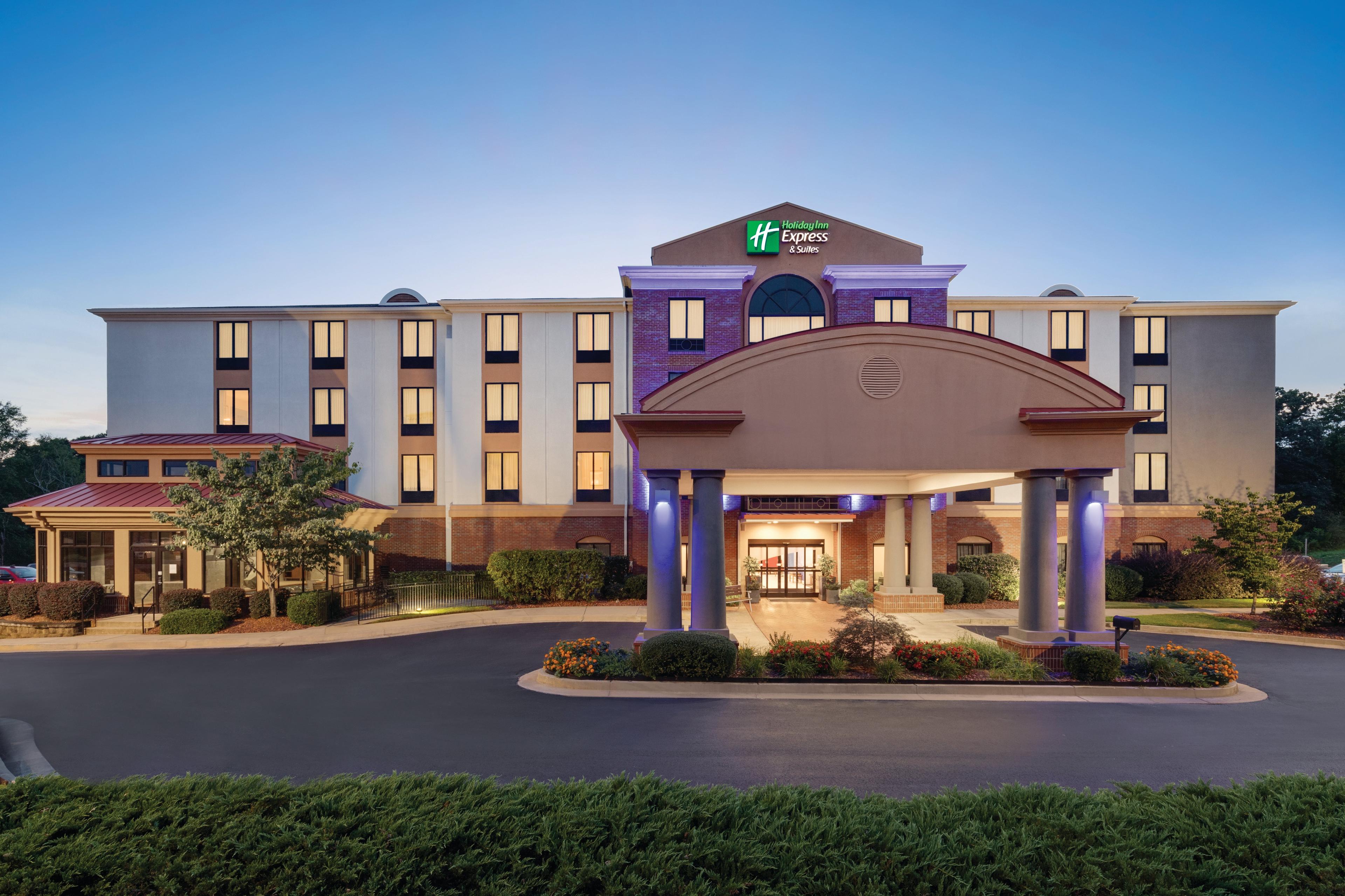 HOLIDAY INN EXP STES LAVONIA BY IHG