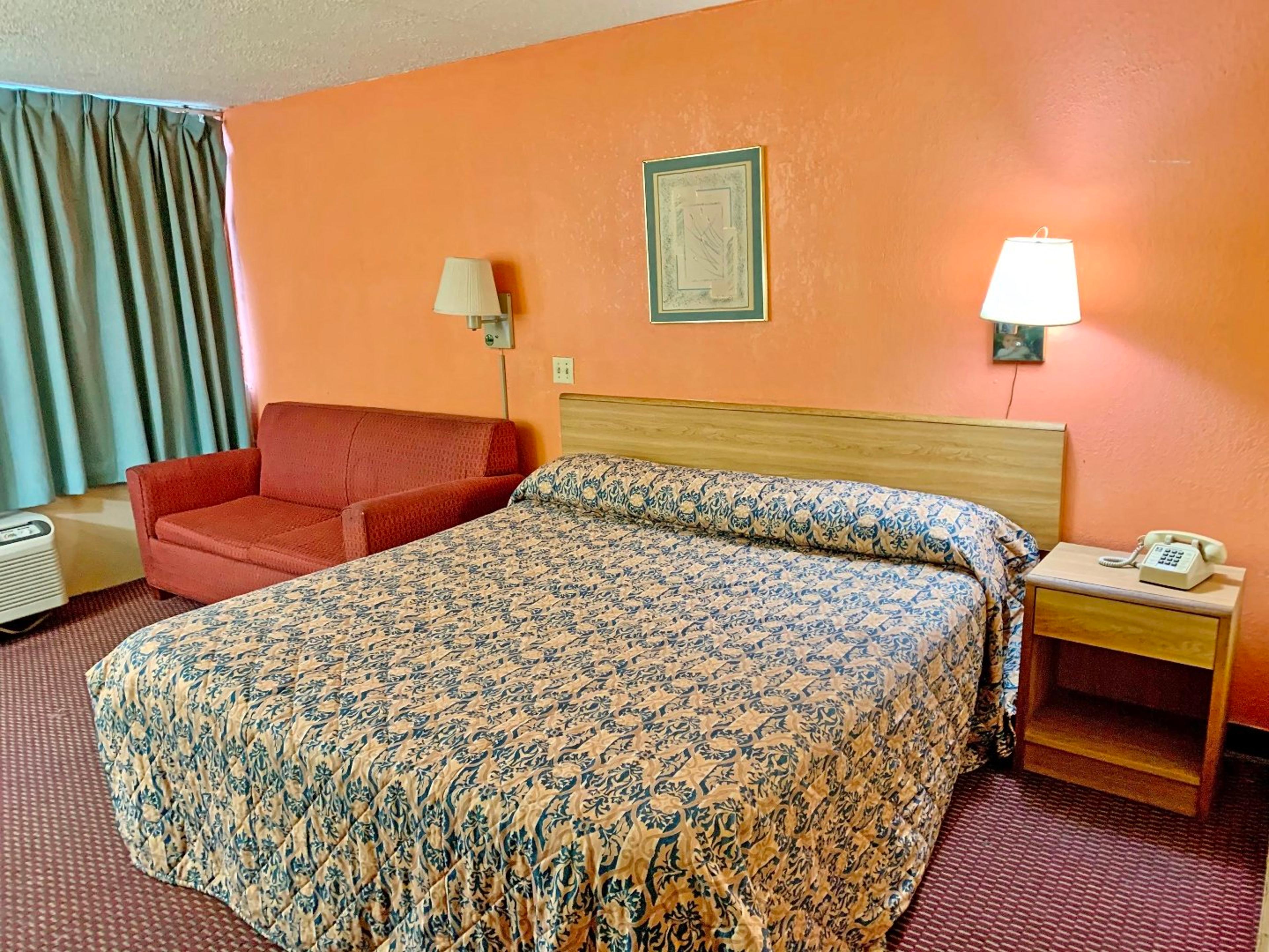 Red Carpet Inn and Suites Lima