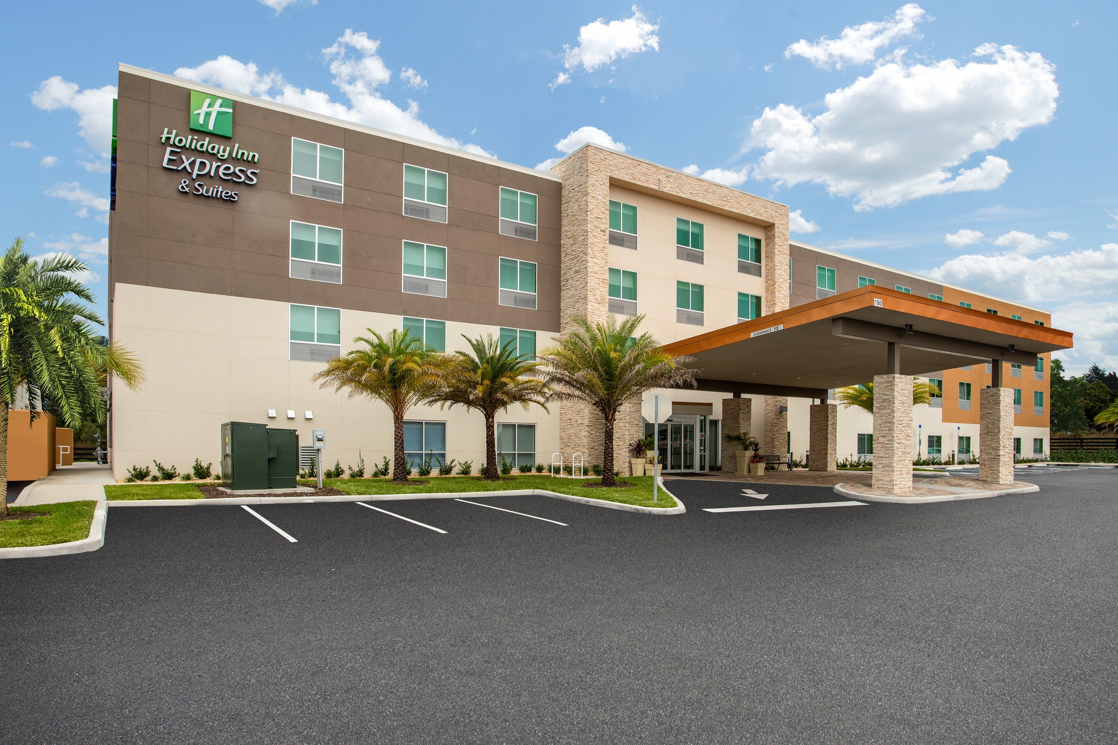 HOLIDAY INN EXP STES DELAND S BY IH