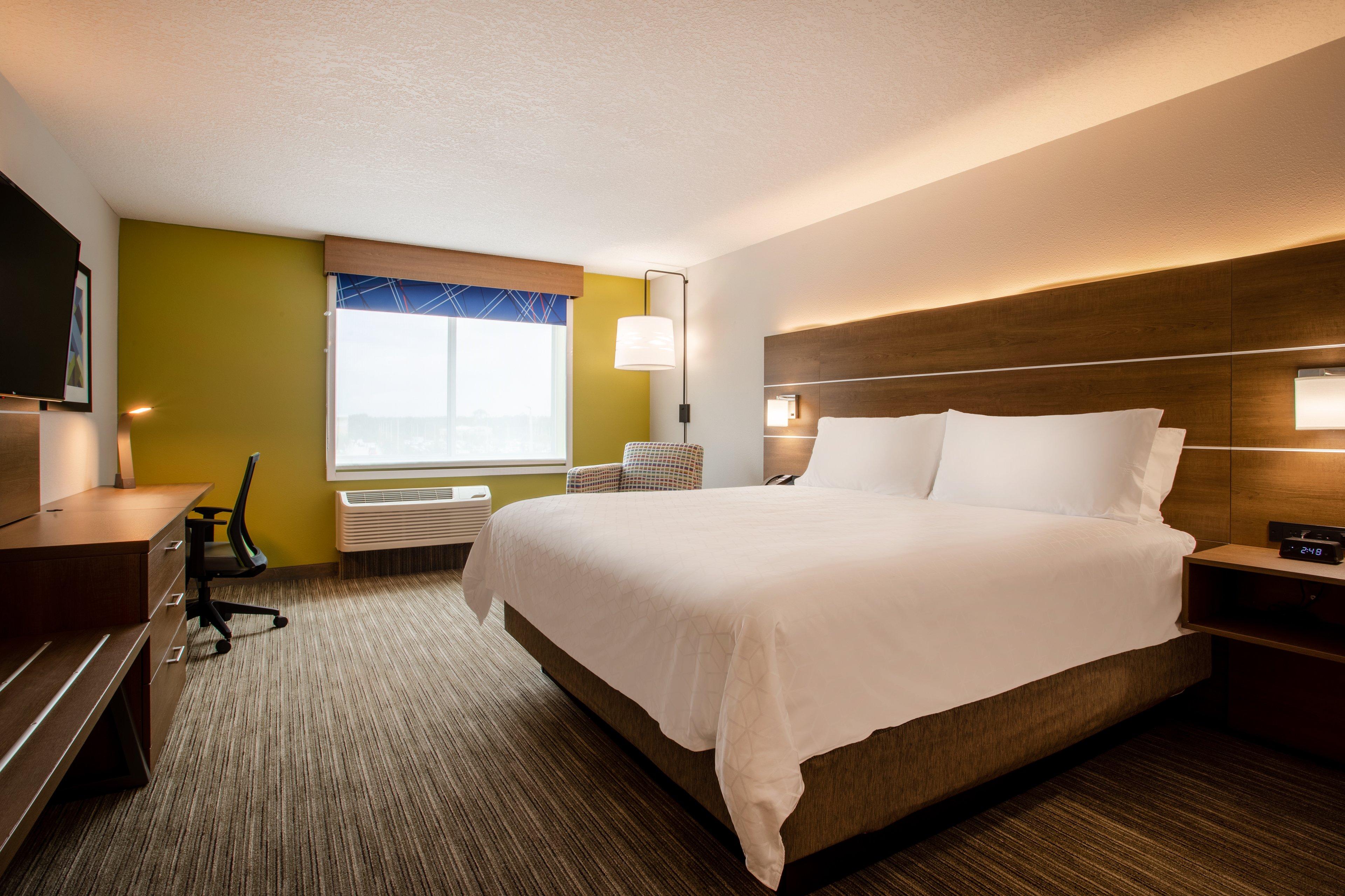 HOLIDAY INN EXP STES DELAND S BY IH