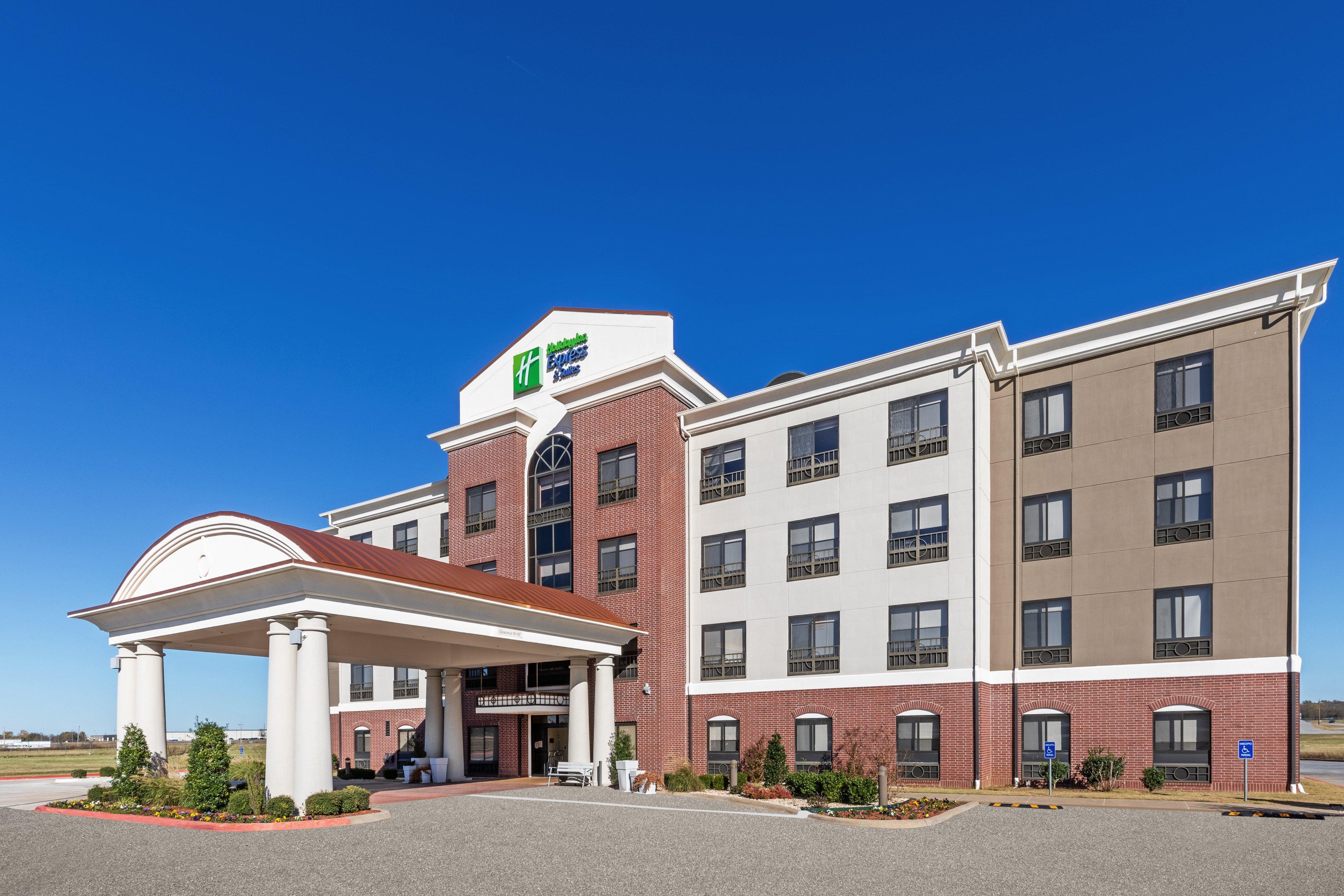 HOLIDAY INN EXP STES PRYOR BY IHG
