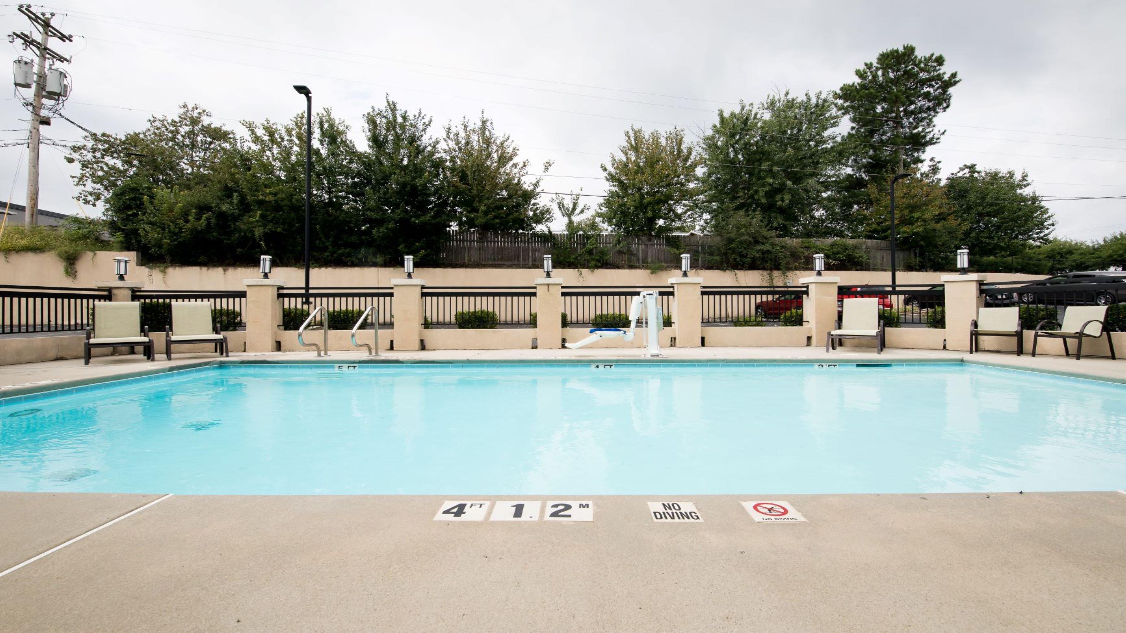 HOLIDAY INN-EXP STONE MOUNTAIN BY I