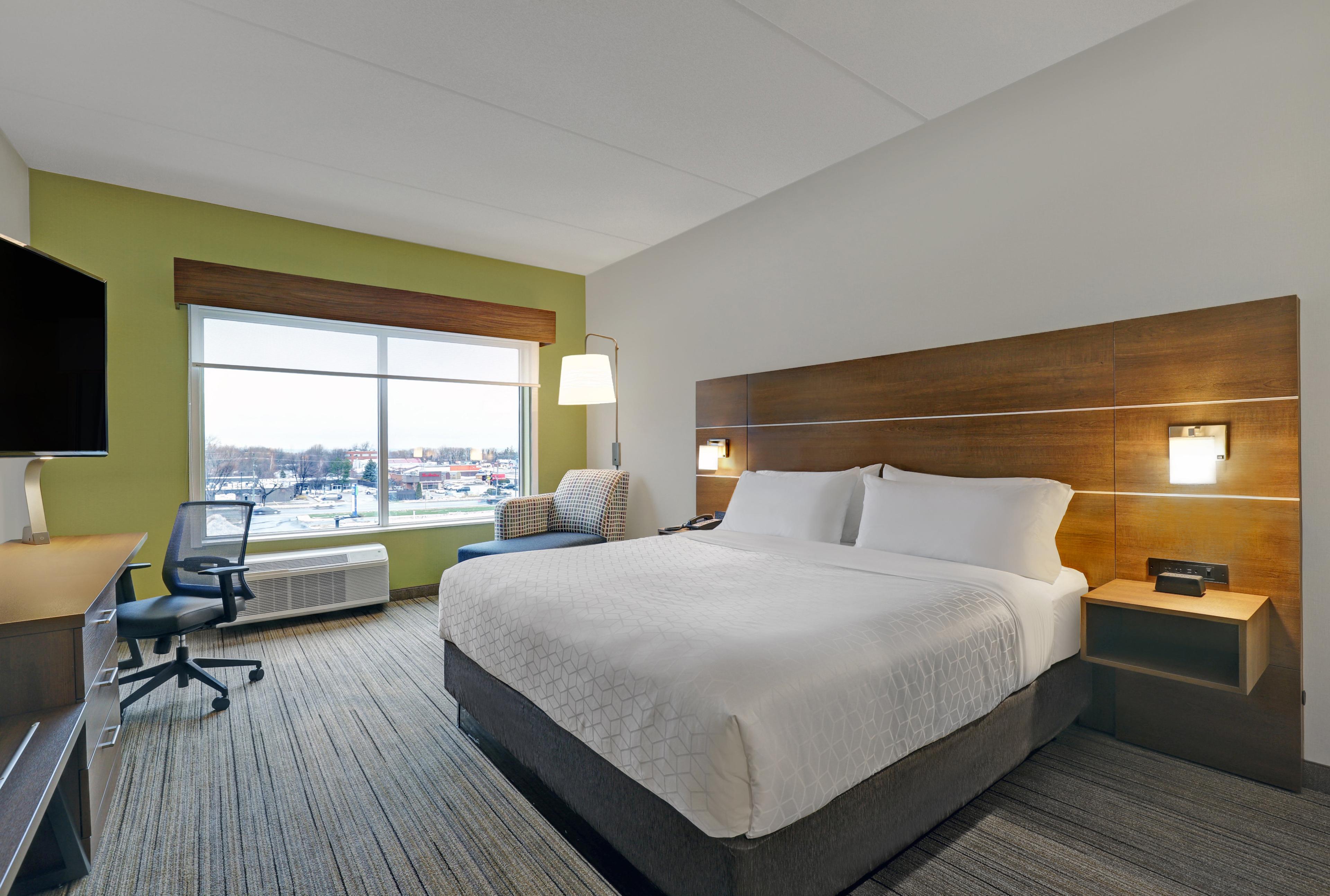 HOLIDAY INN EXP STES COLLINGWOOD BY