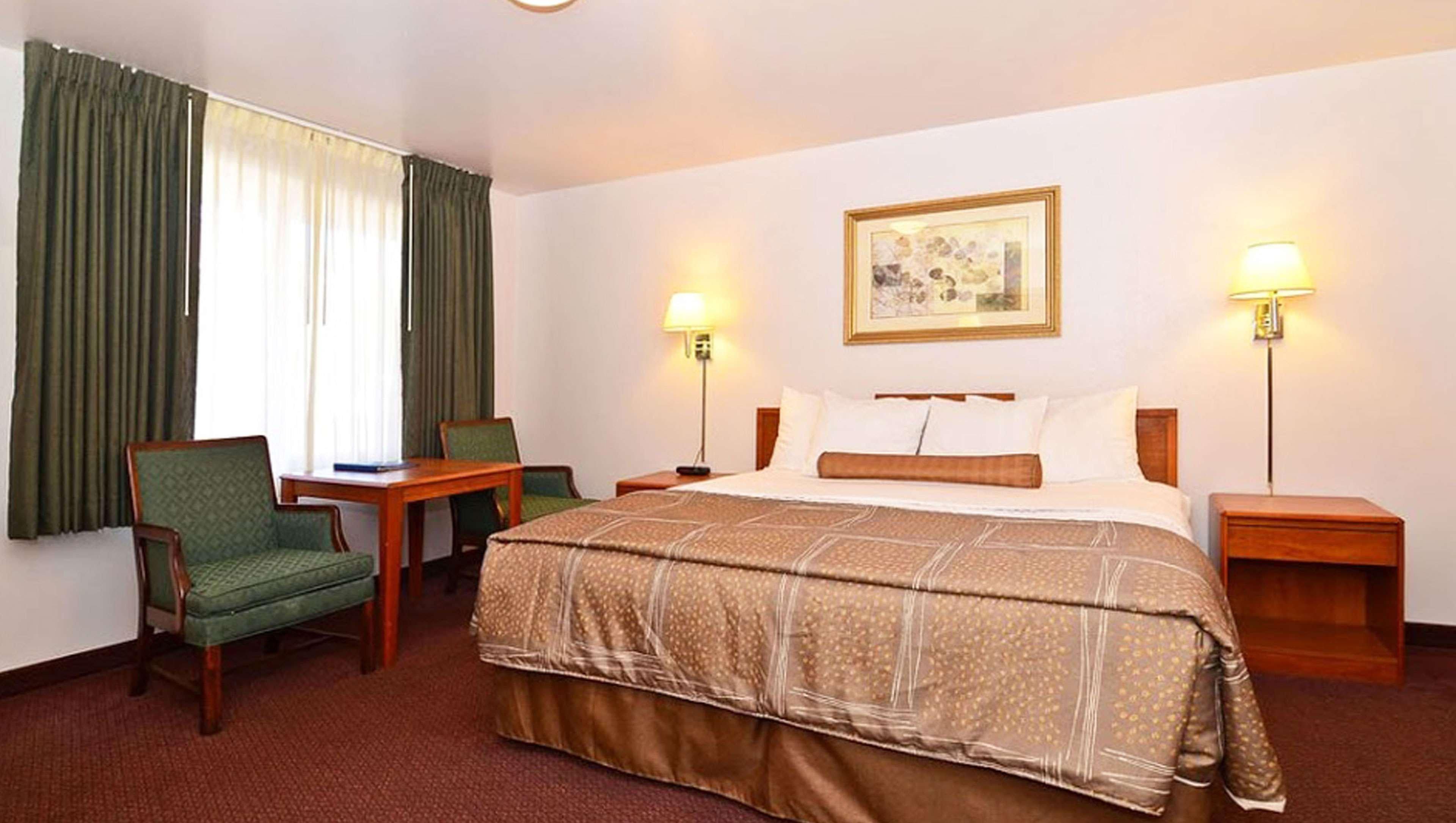 Magnuson Hotel Manitou Springs