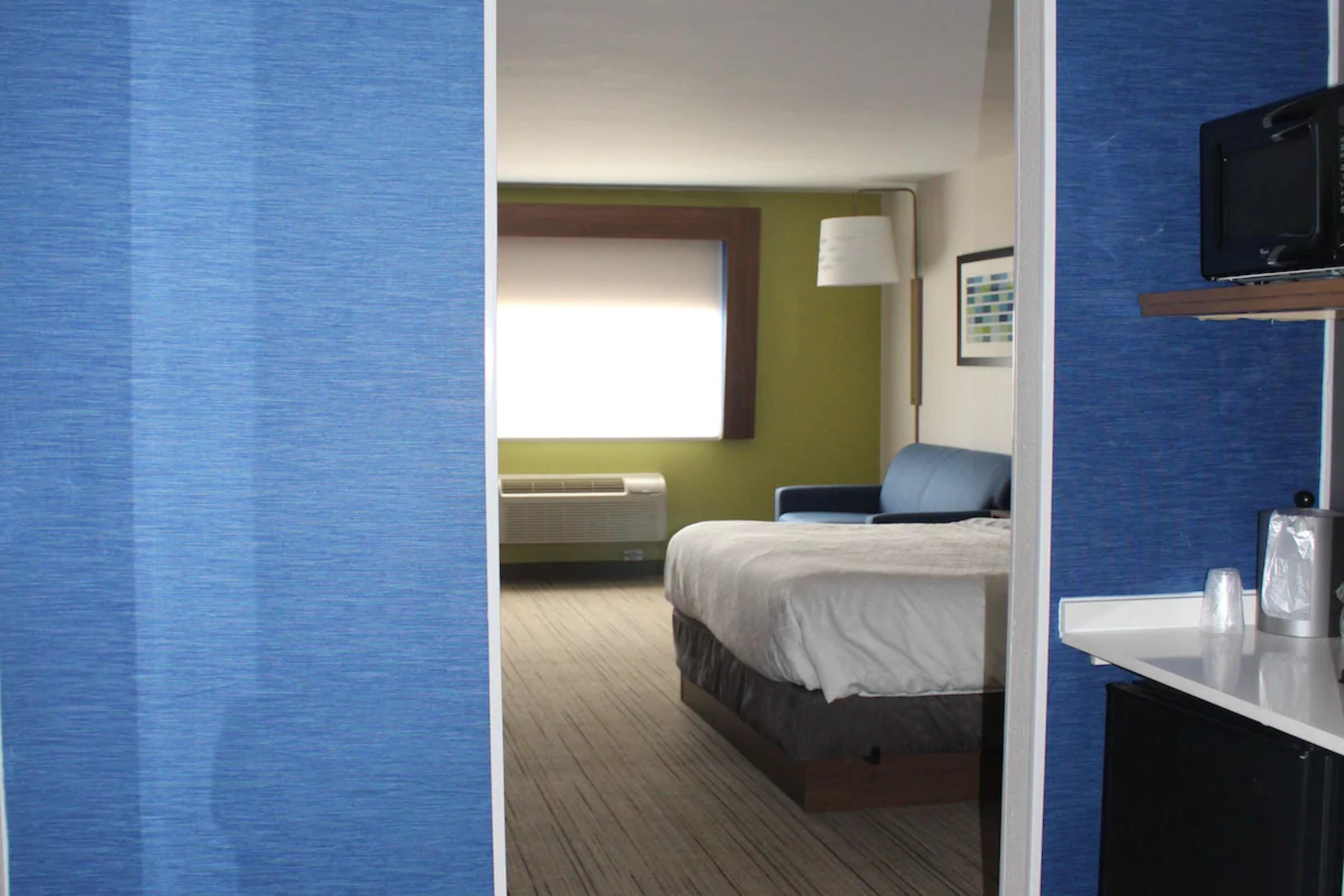 HOLIDAY INN EXP STES RATON BY IHG