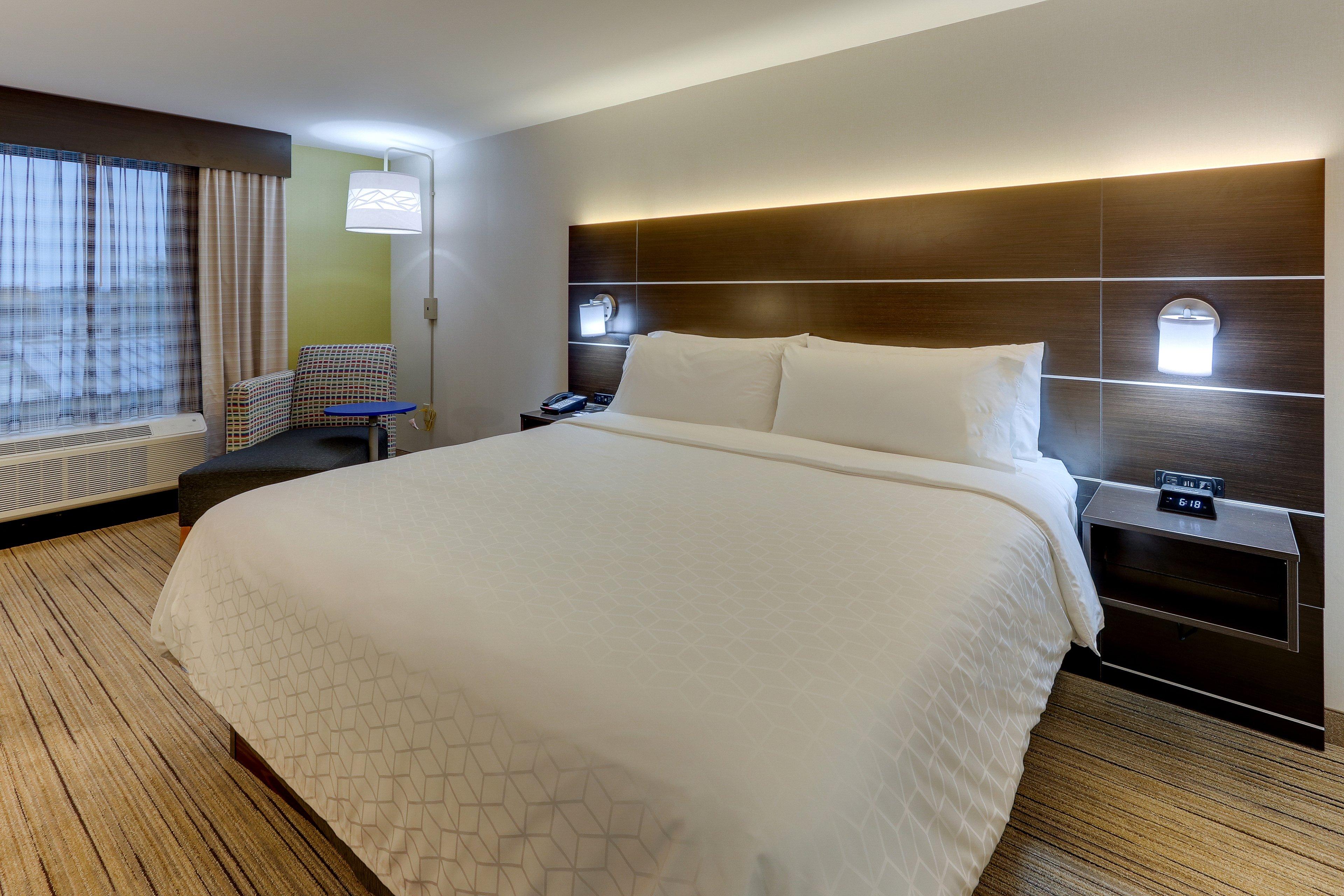 HOLIDAY INN EXP AND STES TROY BY IH