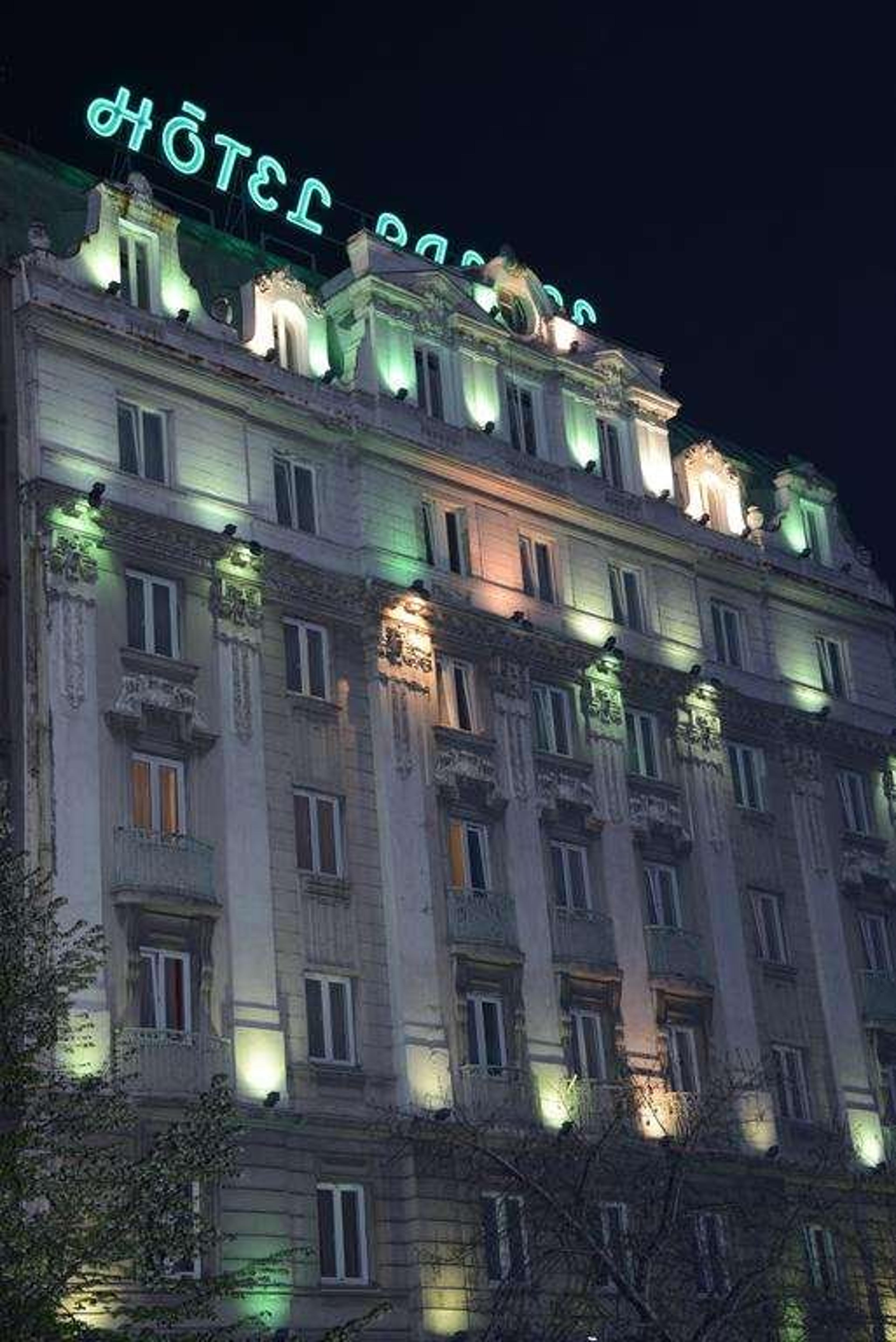 PALACE HOTEL