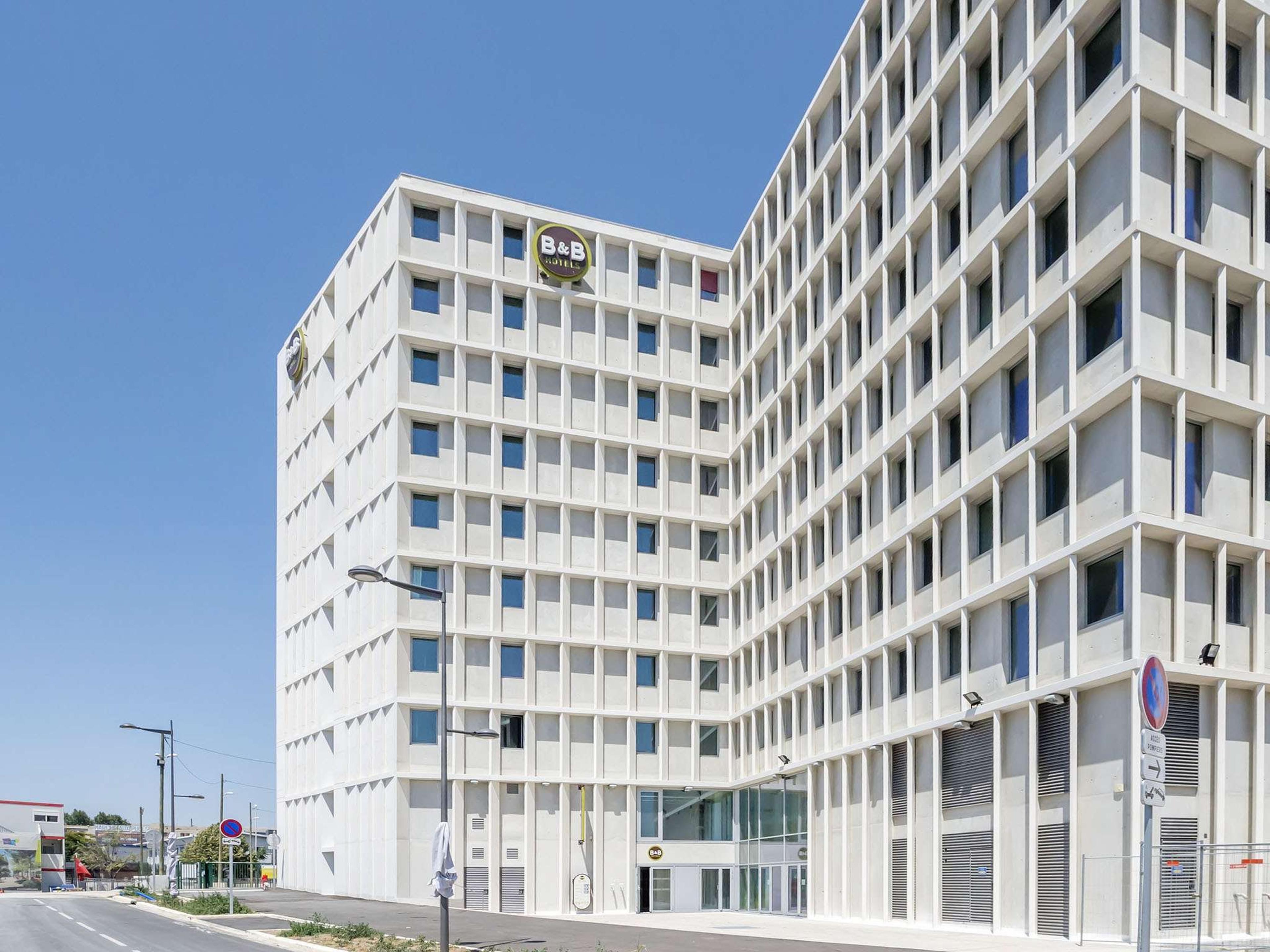 B&B HOTEL MARSEILLE LES PORTS
