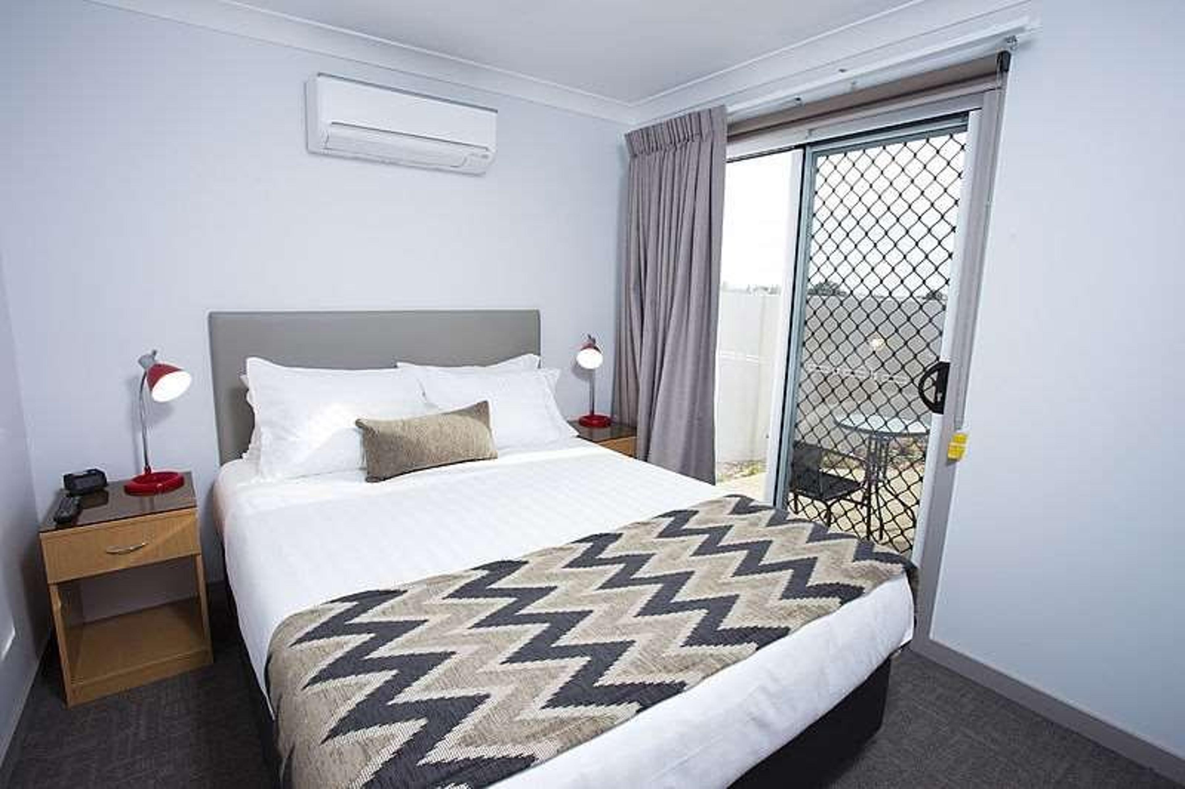 ALTITUDE MOTEL APARTMENTS