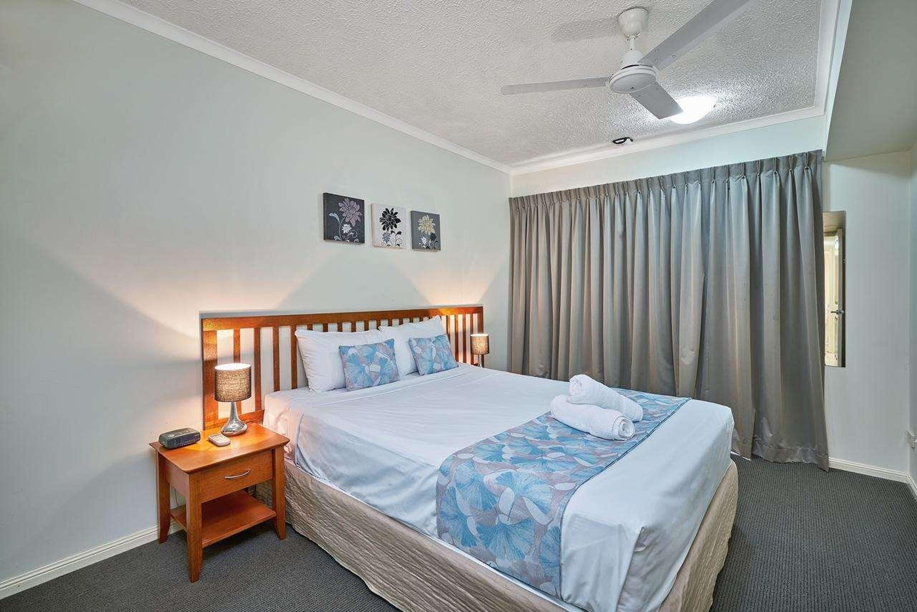NORTH COVE WATERFRONT SUITES