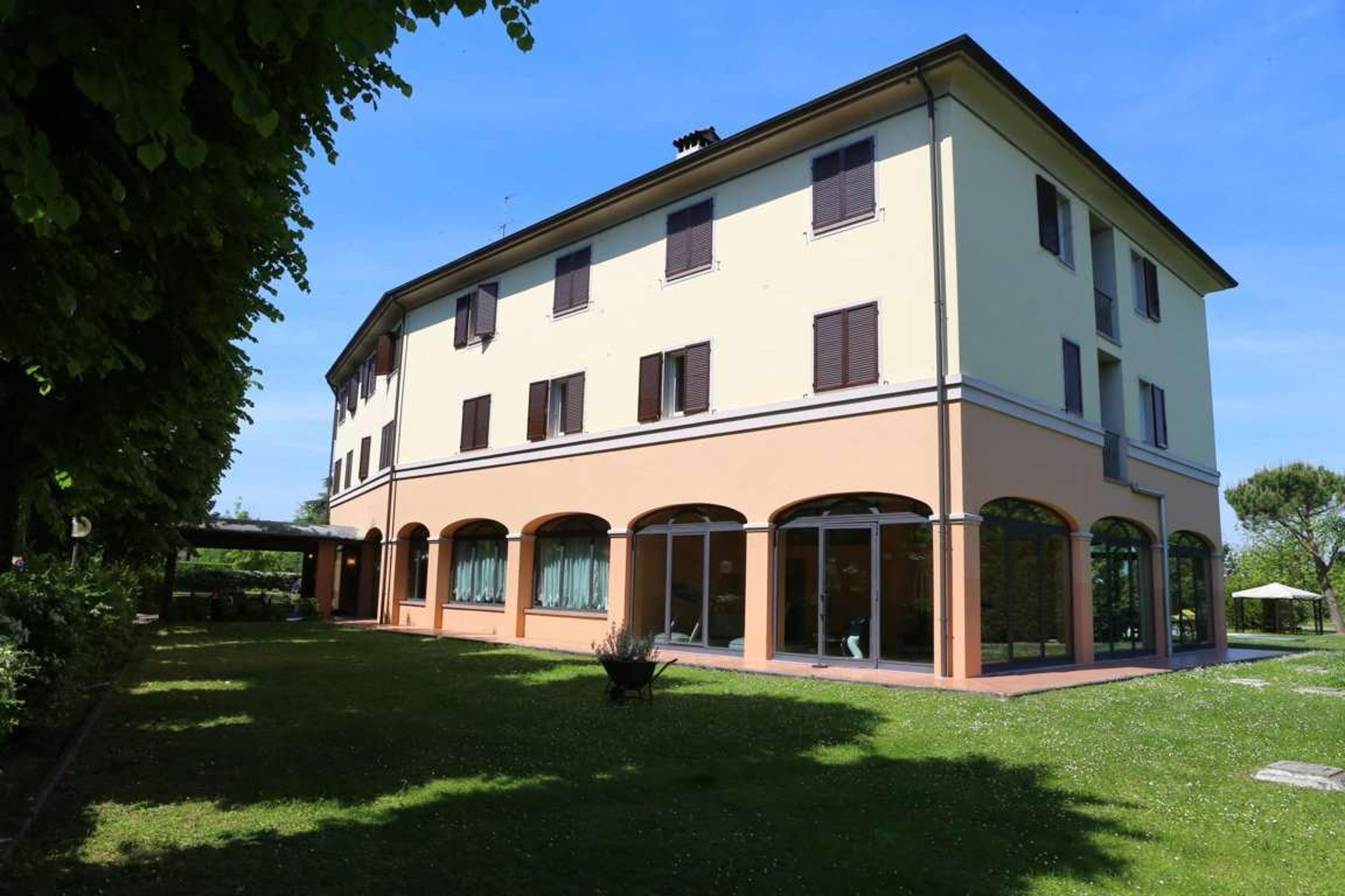 HOTEL LE VILLE MODENA