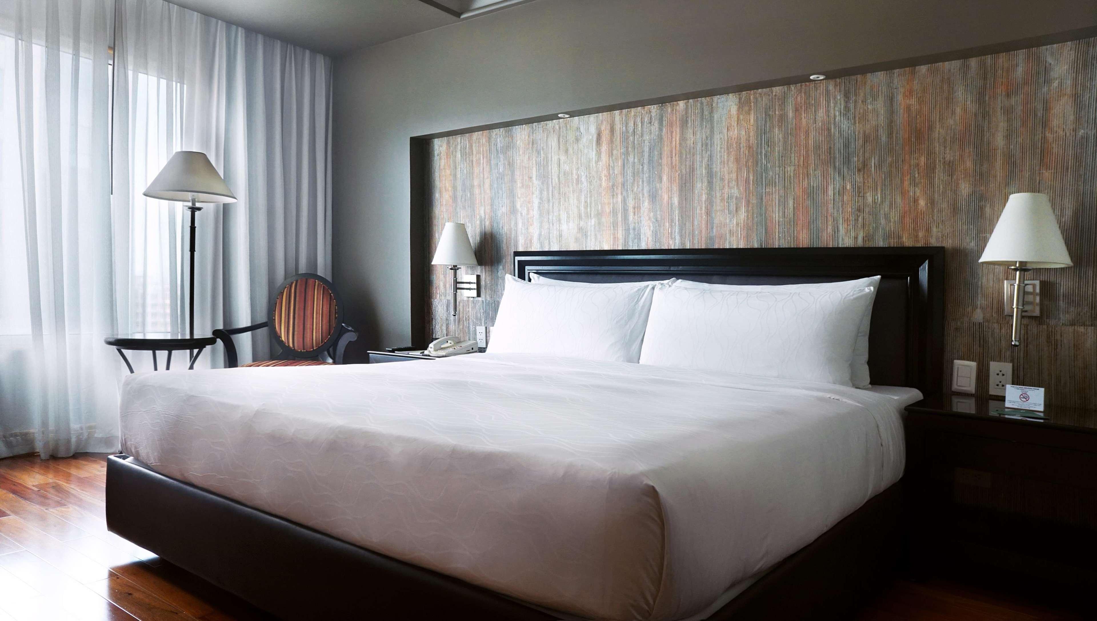 BELLEVUE HOTEL MANILA