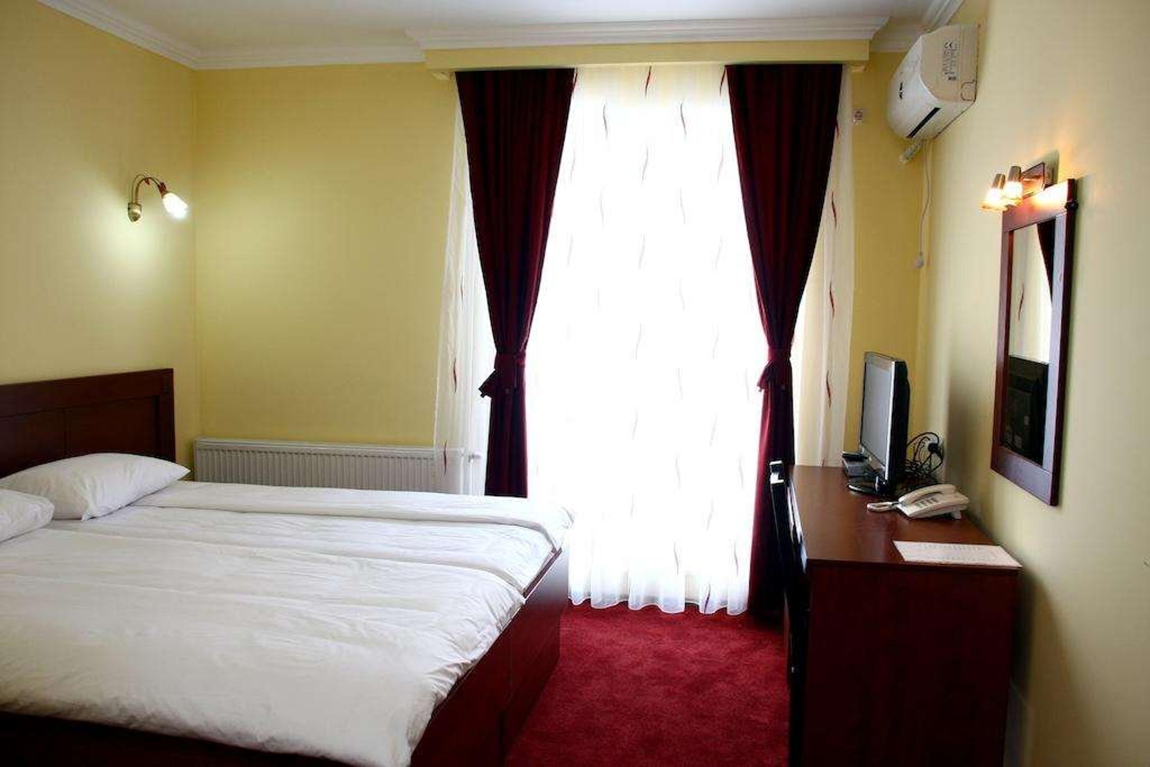 PARLAMENT HOTEL