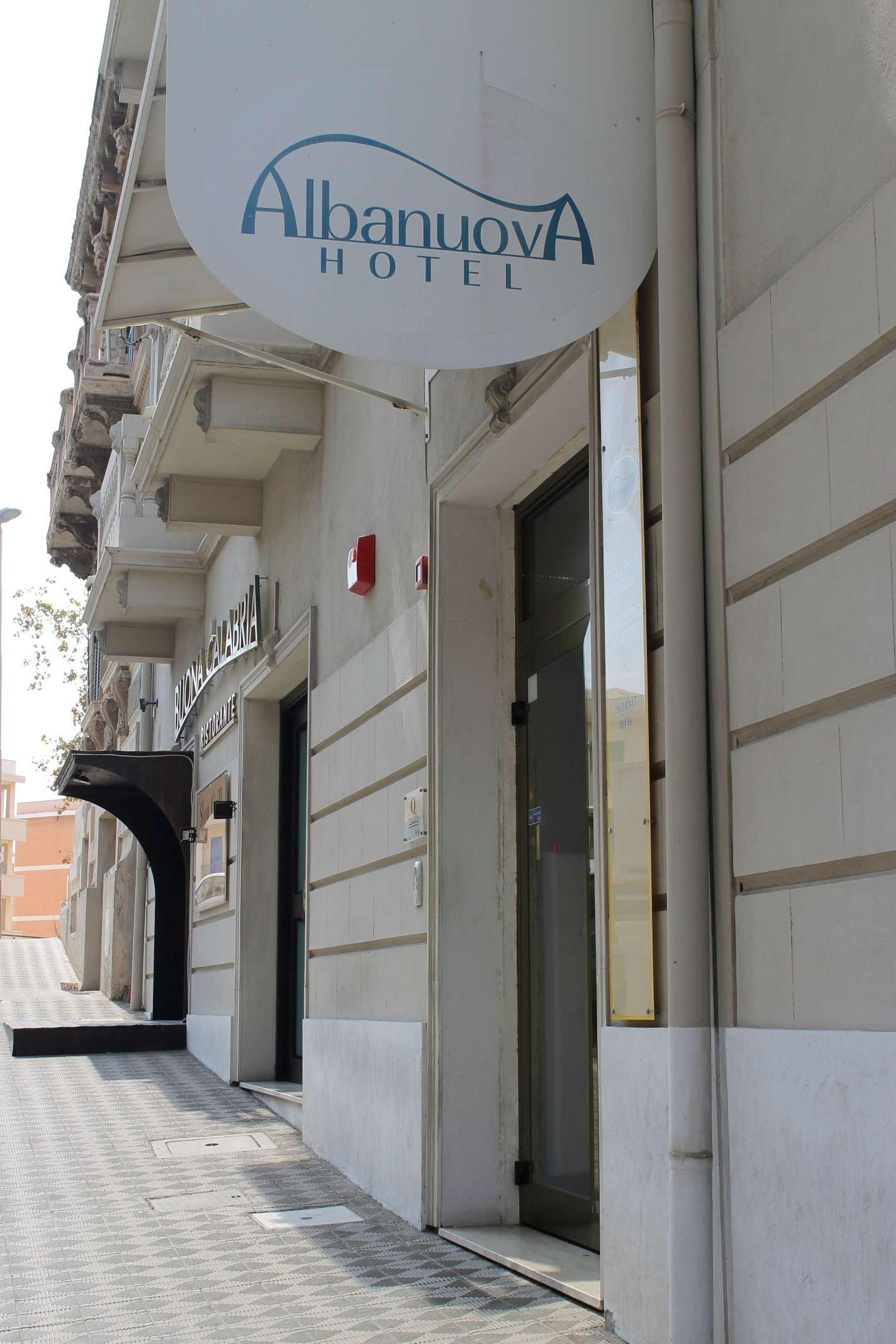 HOTEL ALBANUOVA