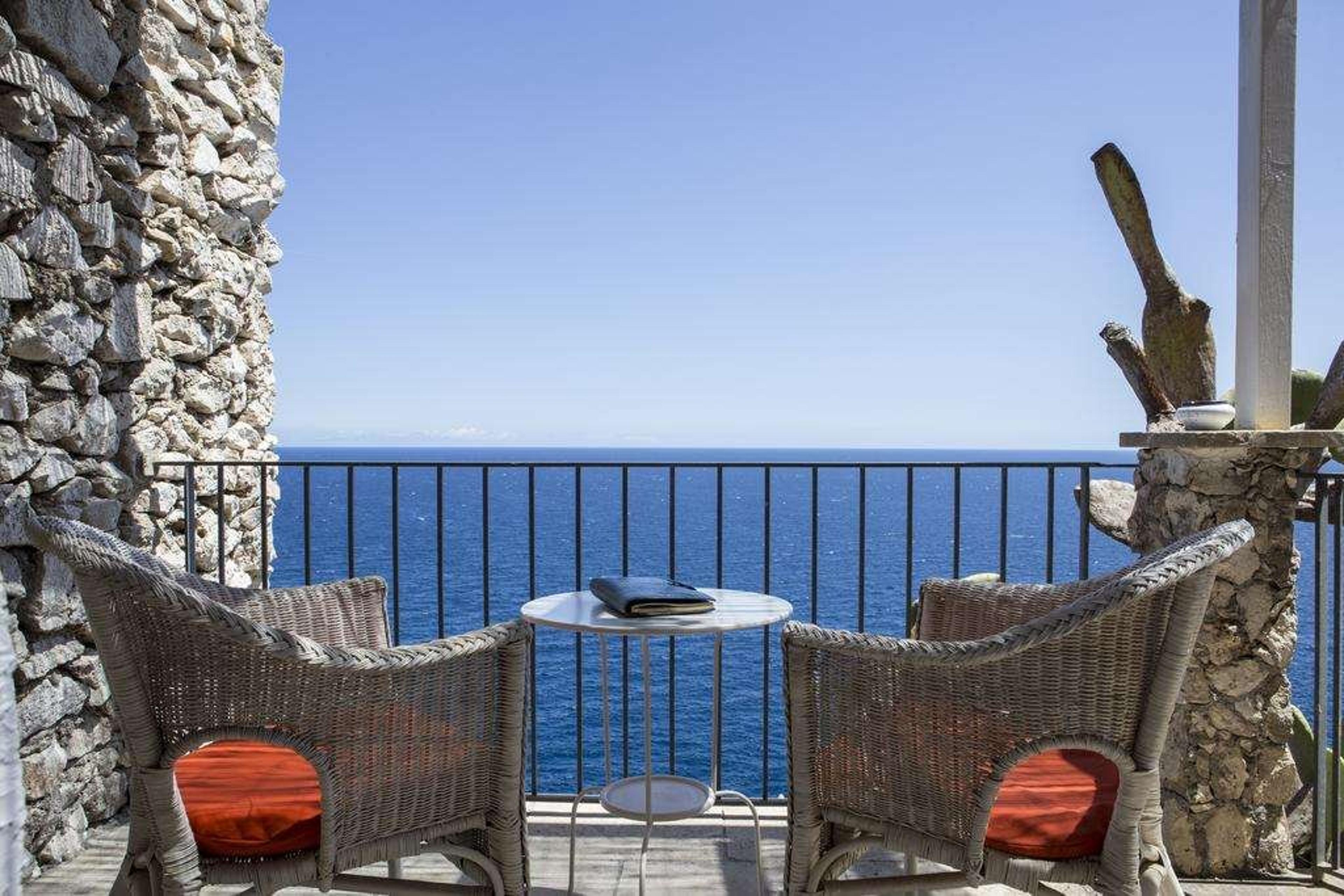 HOTEL PICCOLO MONDO - CASTRO