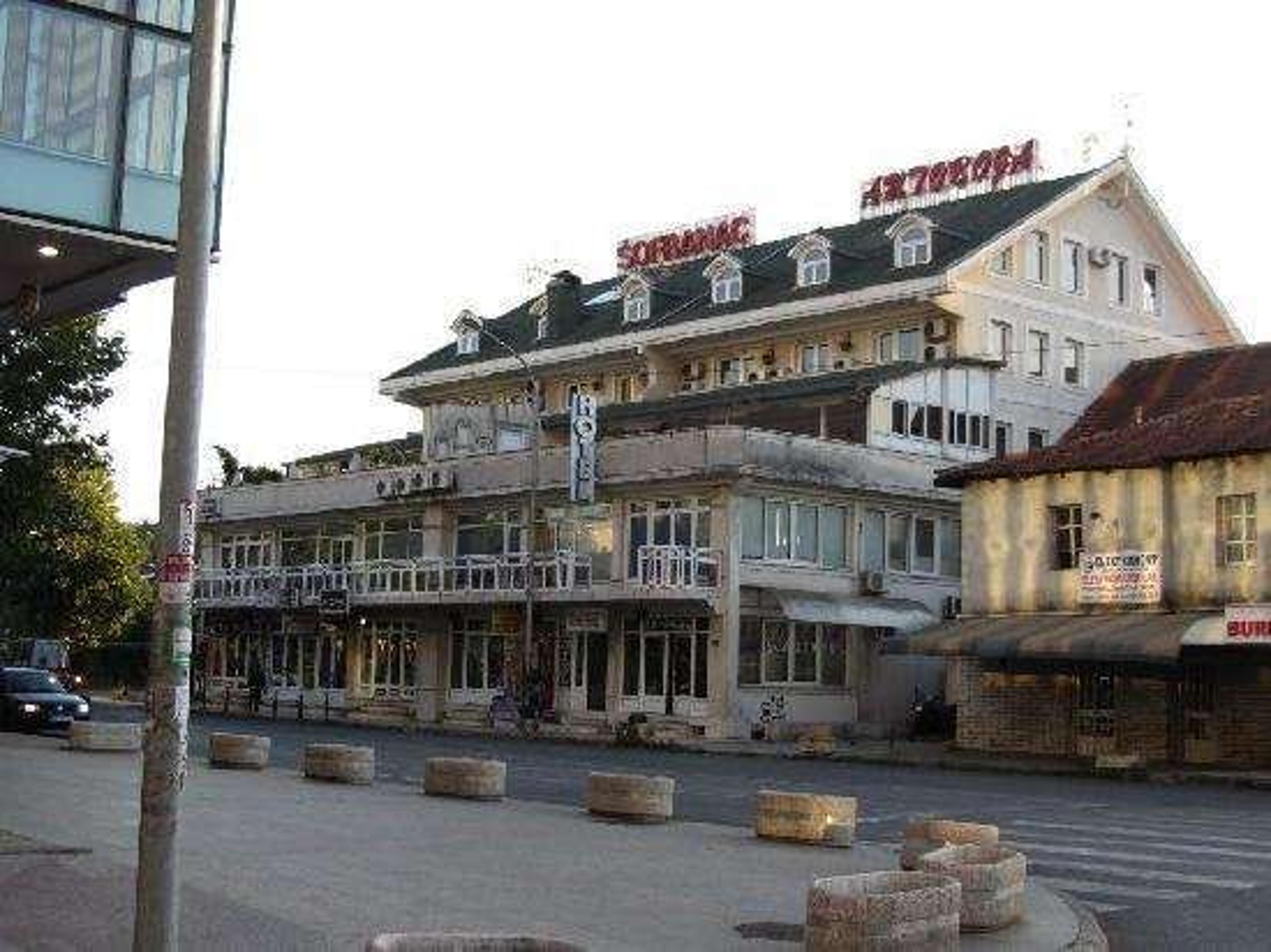 Hotel Photo 1