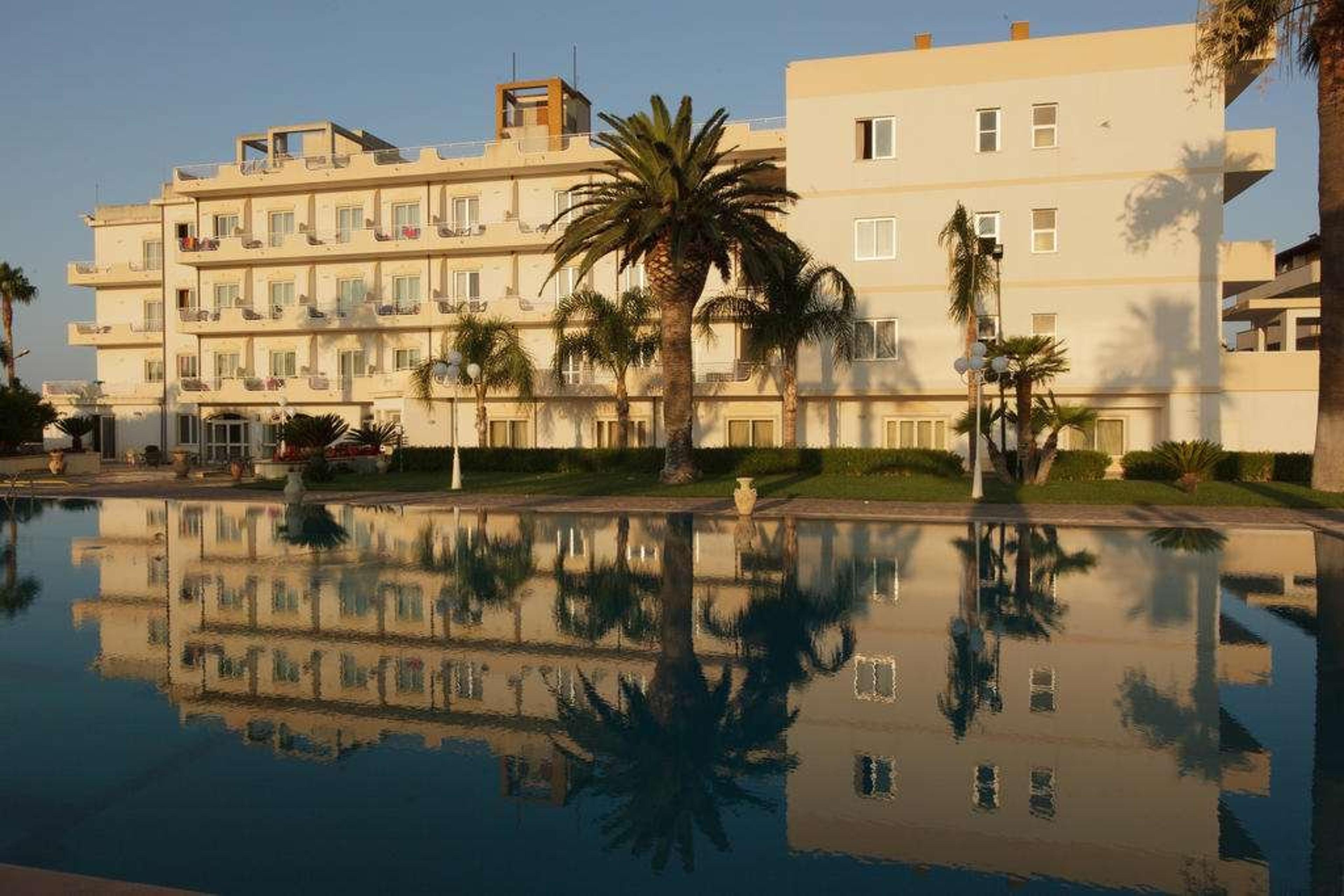 Hotel Photo 3