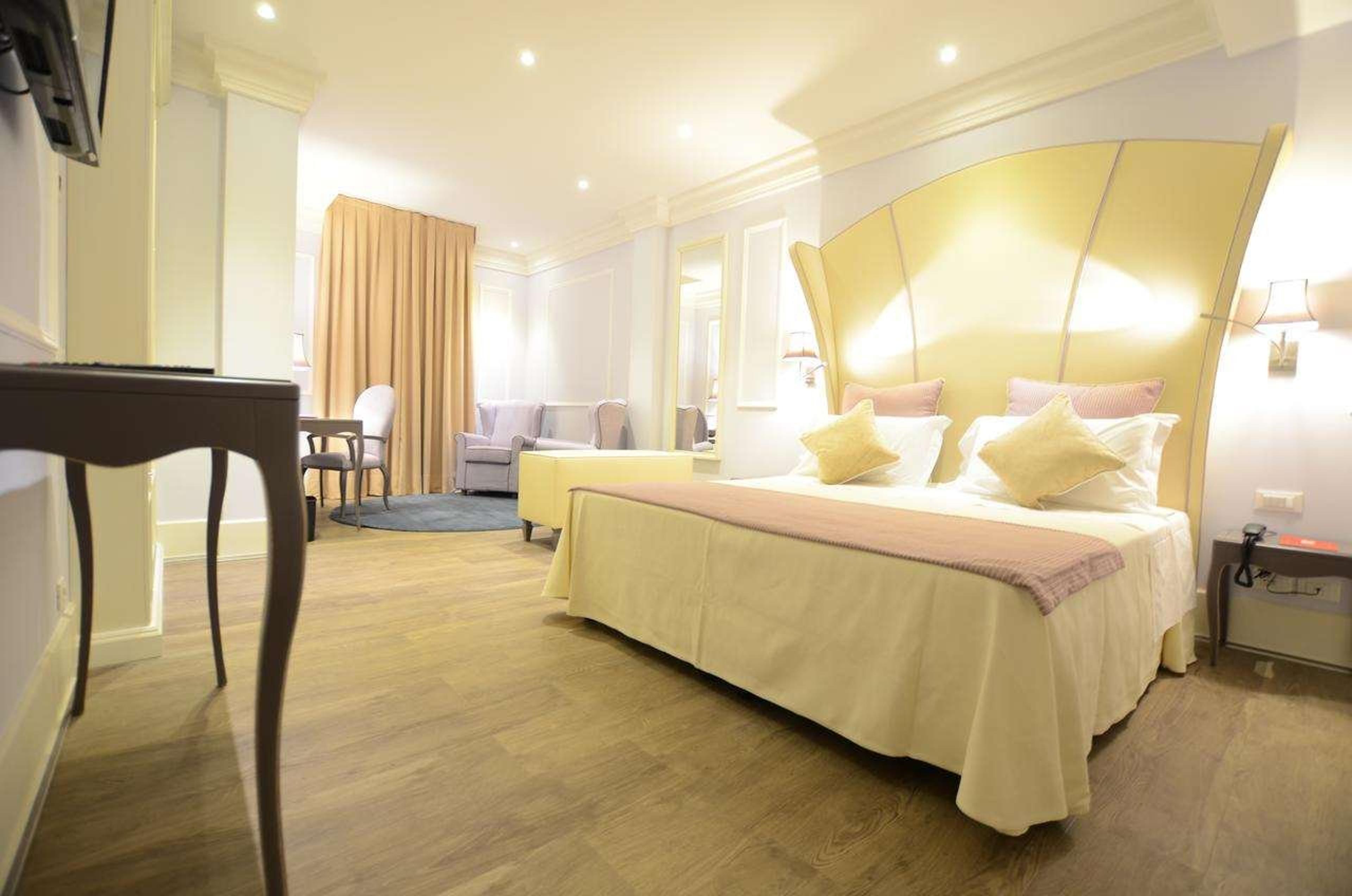 HOTEL CAMPO MARZIO