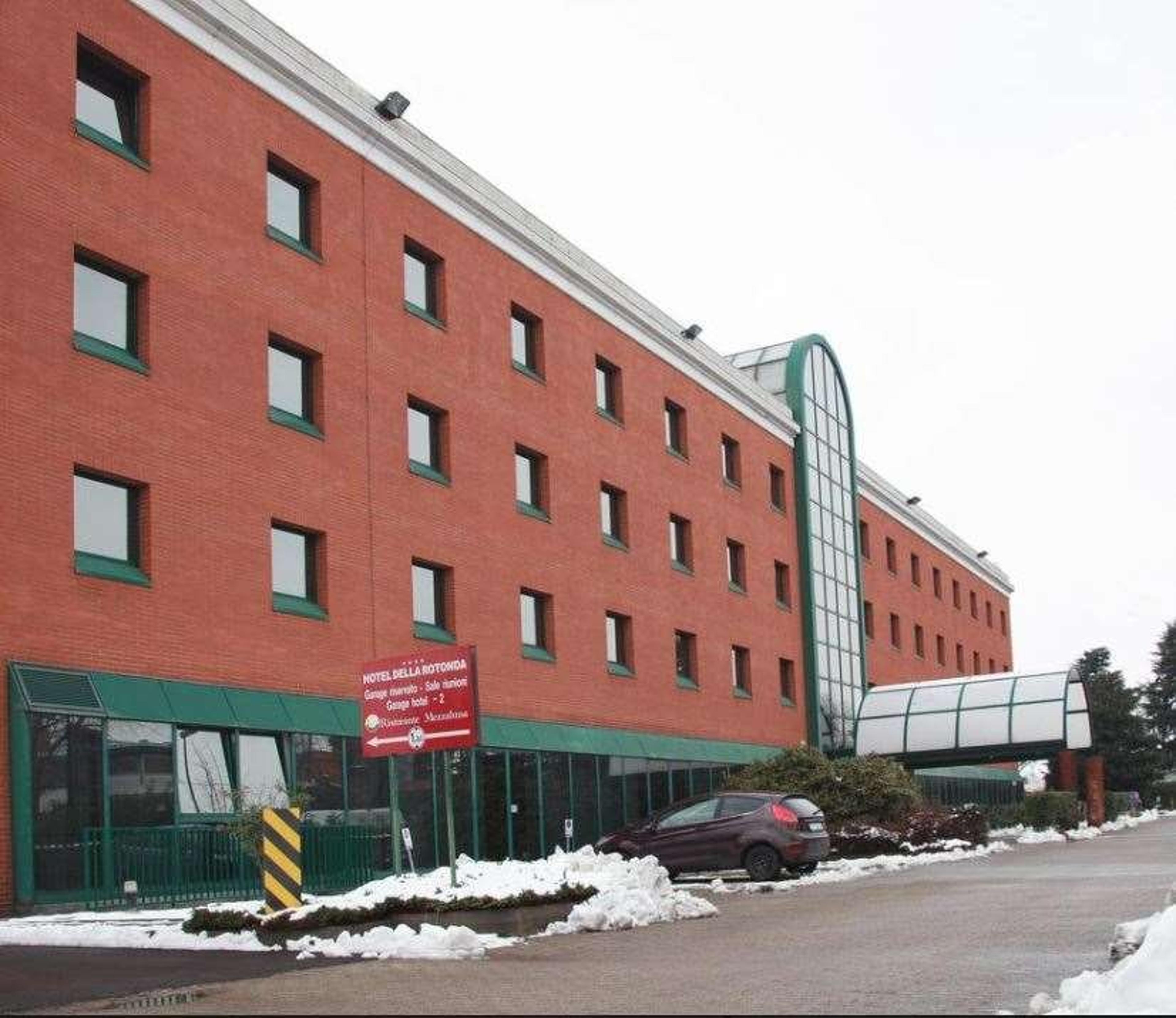 Hotel Photo 1