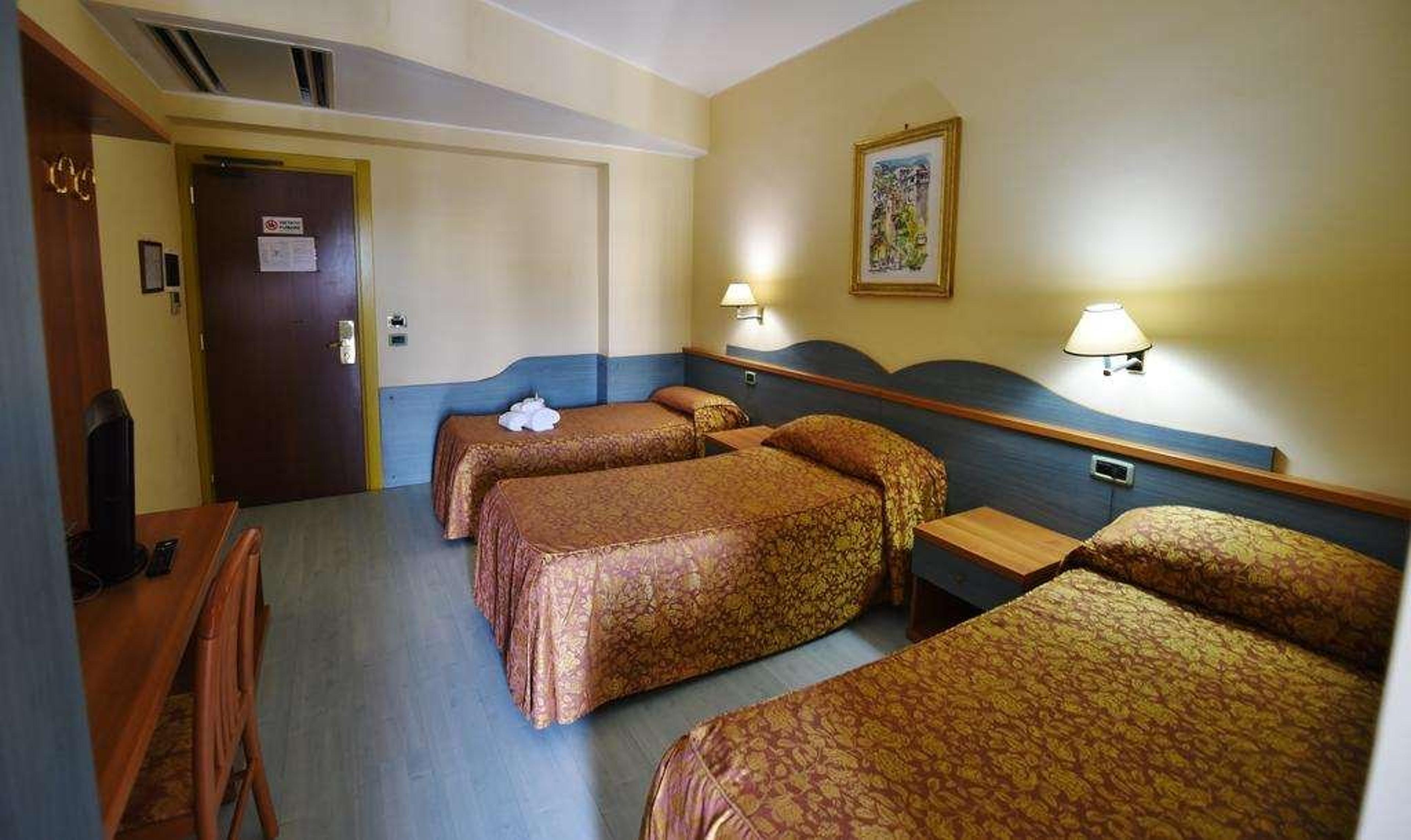 HOTEL IL CASTELLO - POMEZIA