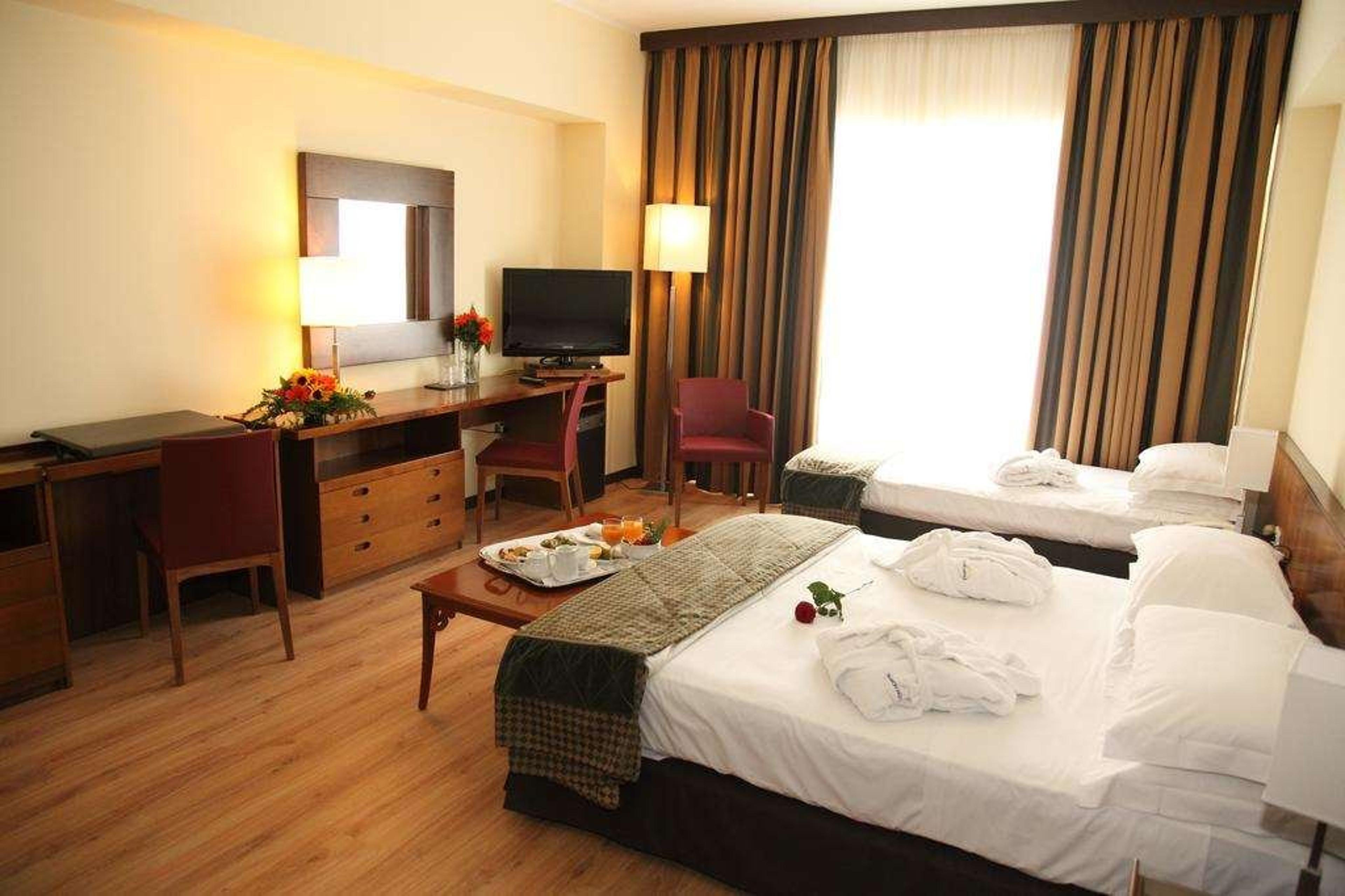 ROYAL PALACE HOTEL