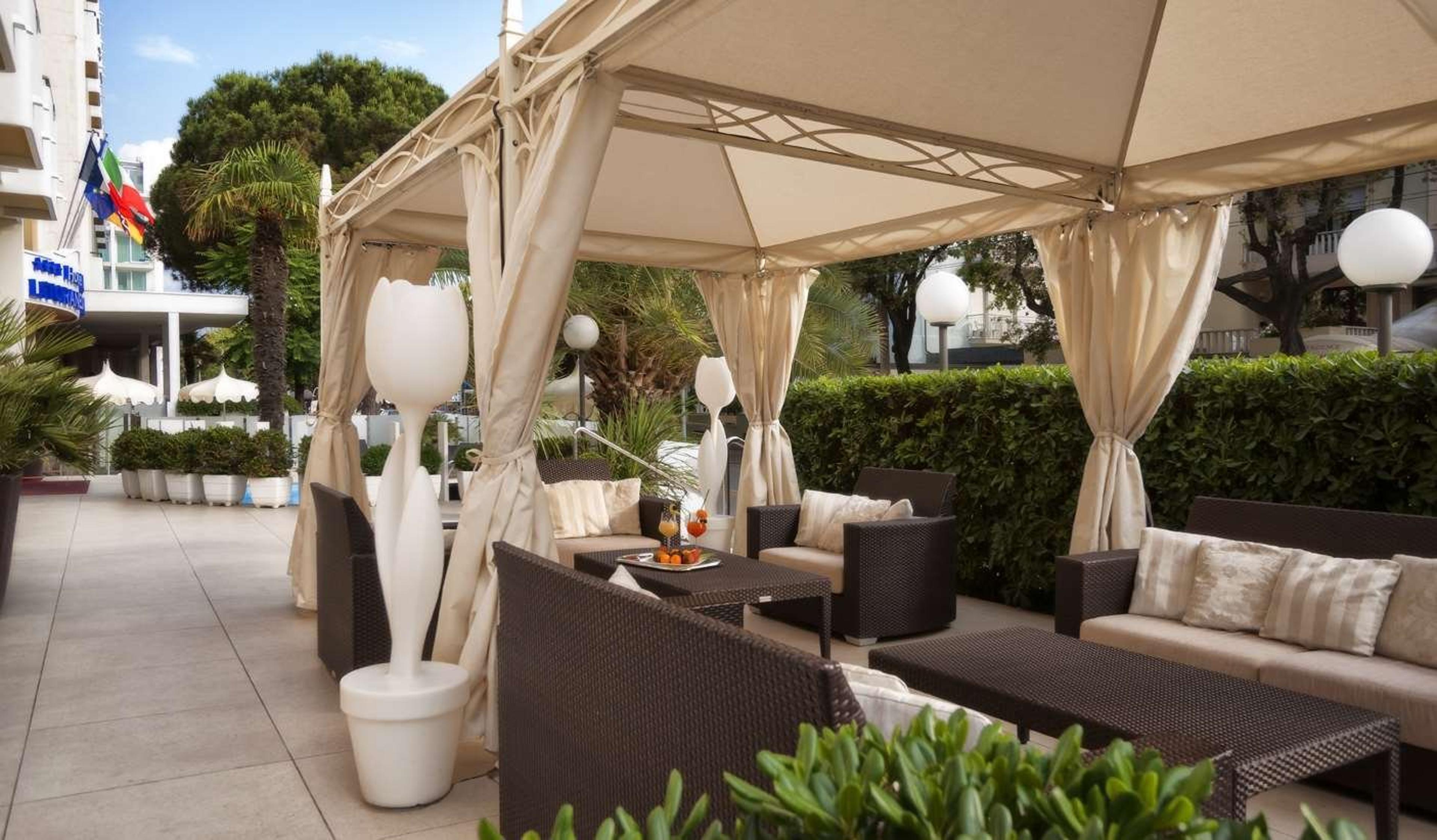 LITORANEO SUITE HOTEL