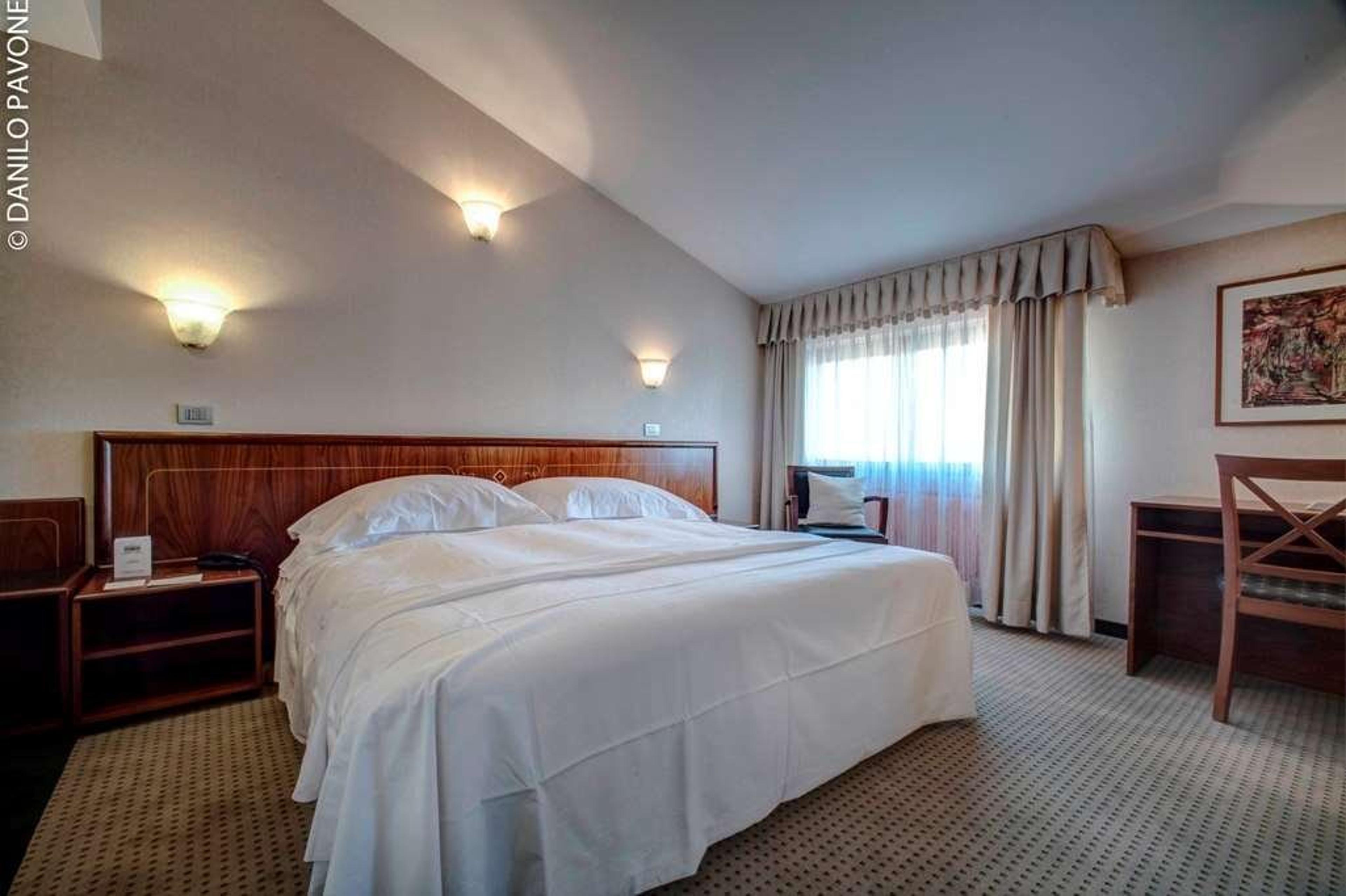 ARLI HOTEL BUSINESS AND WELLNESS