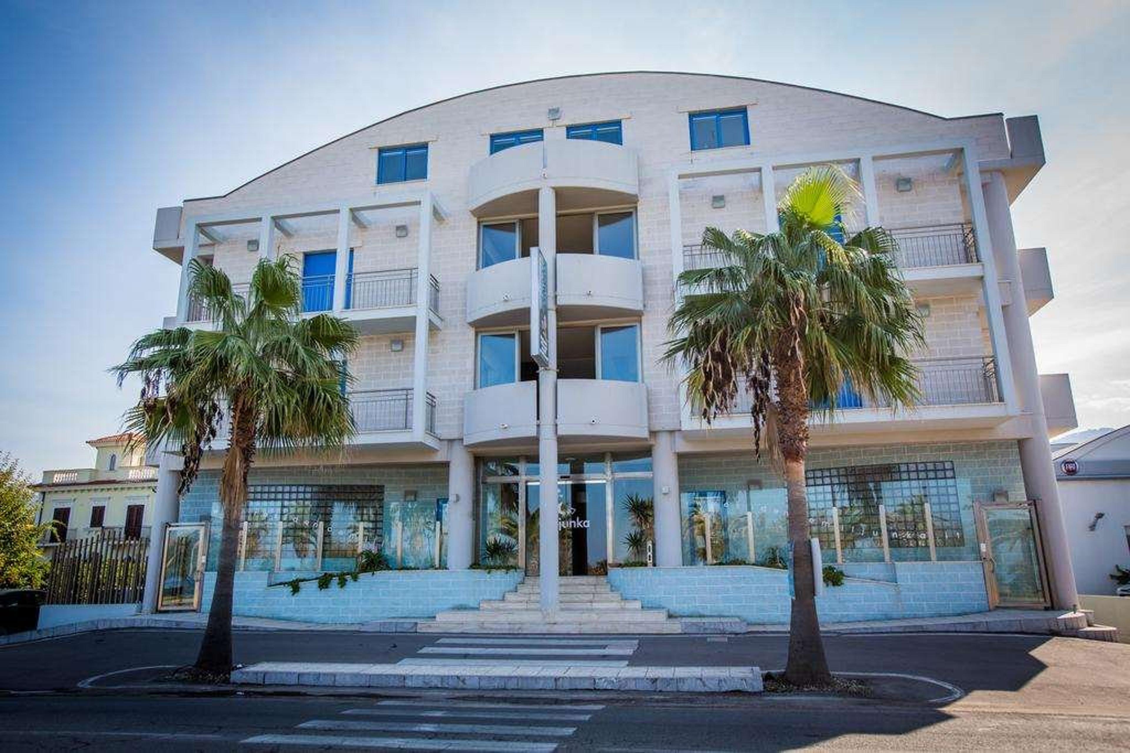 RESIDENCE MILJUNKA - SANT AGATA