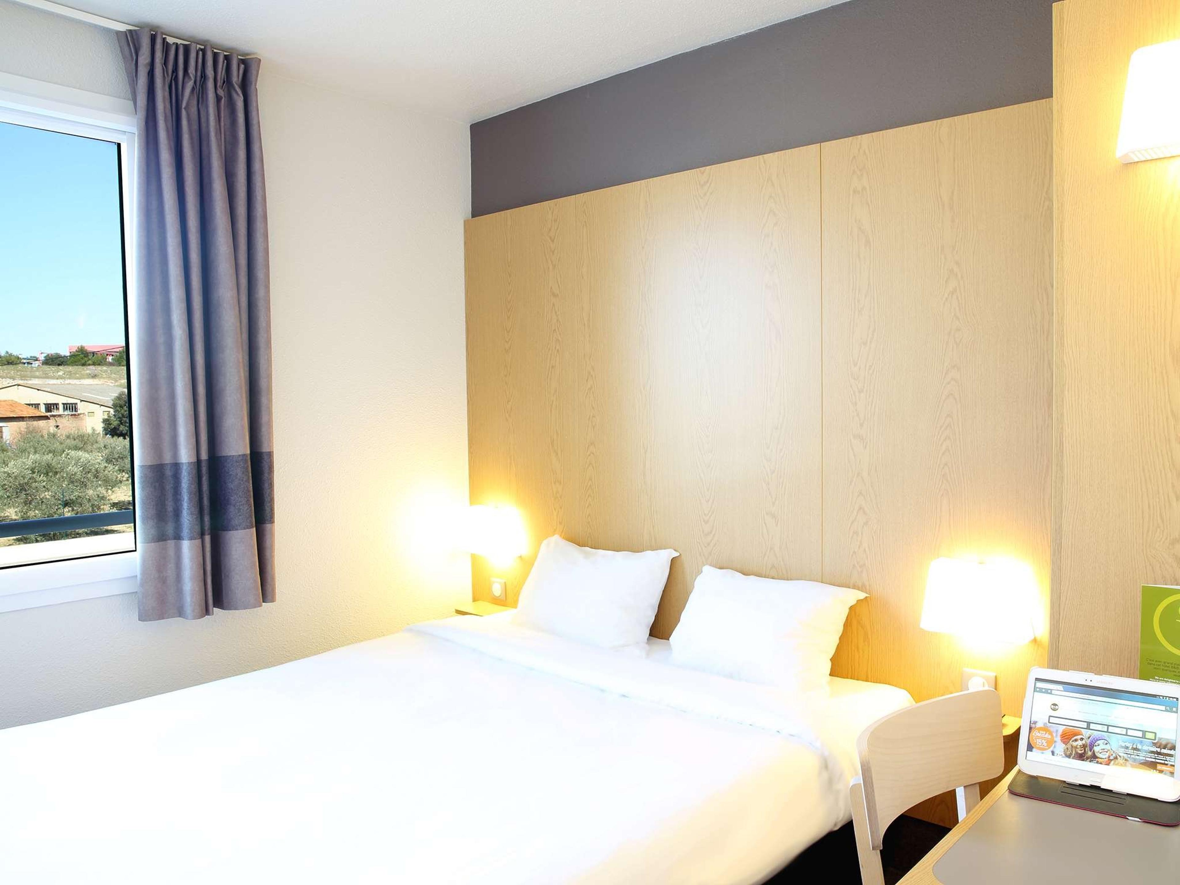 B&B HOTEL MARSEILLE AEROPORT ST VIC