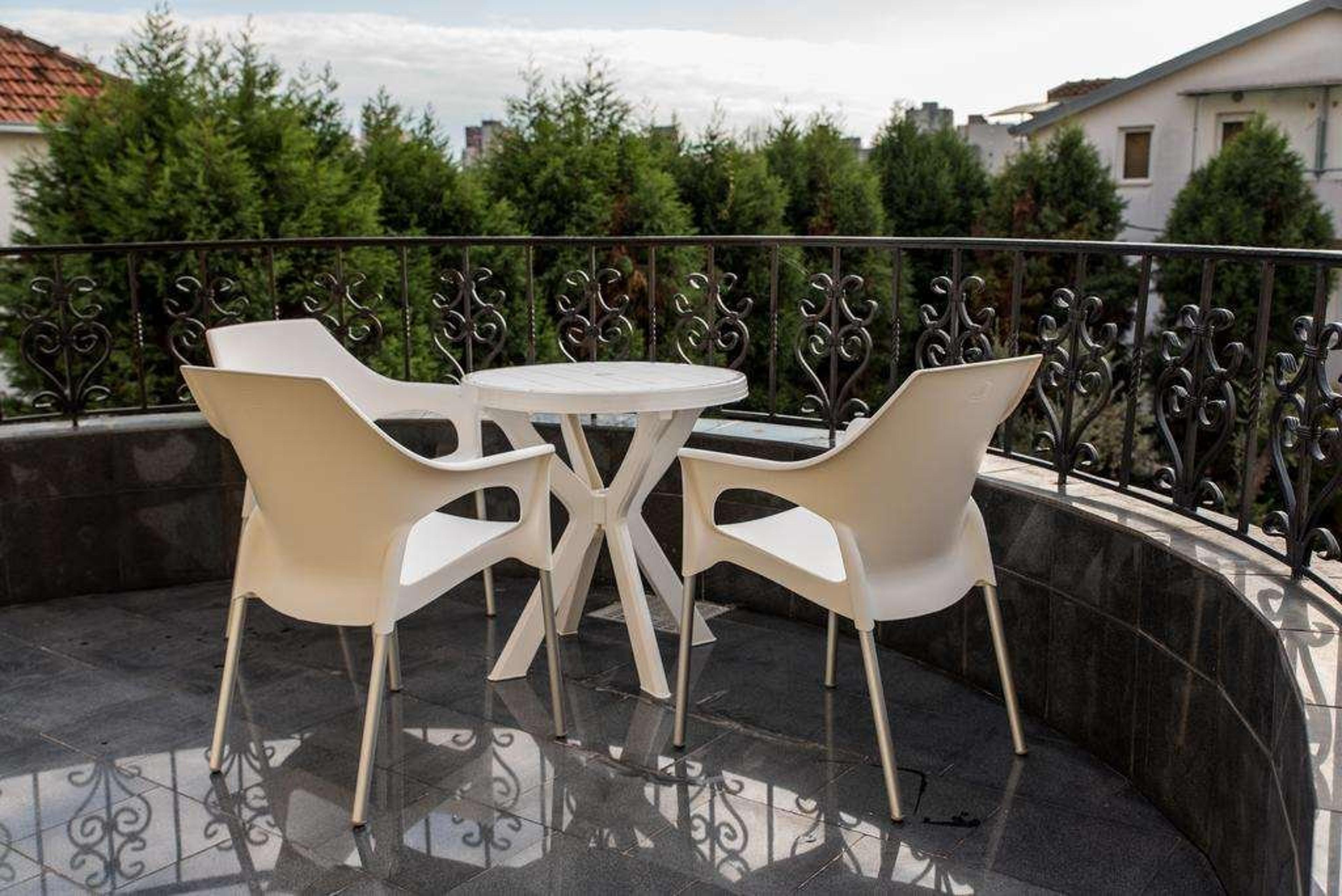 HOTEL CRNOGORSKA KUCA
