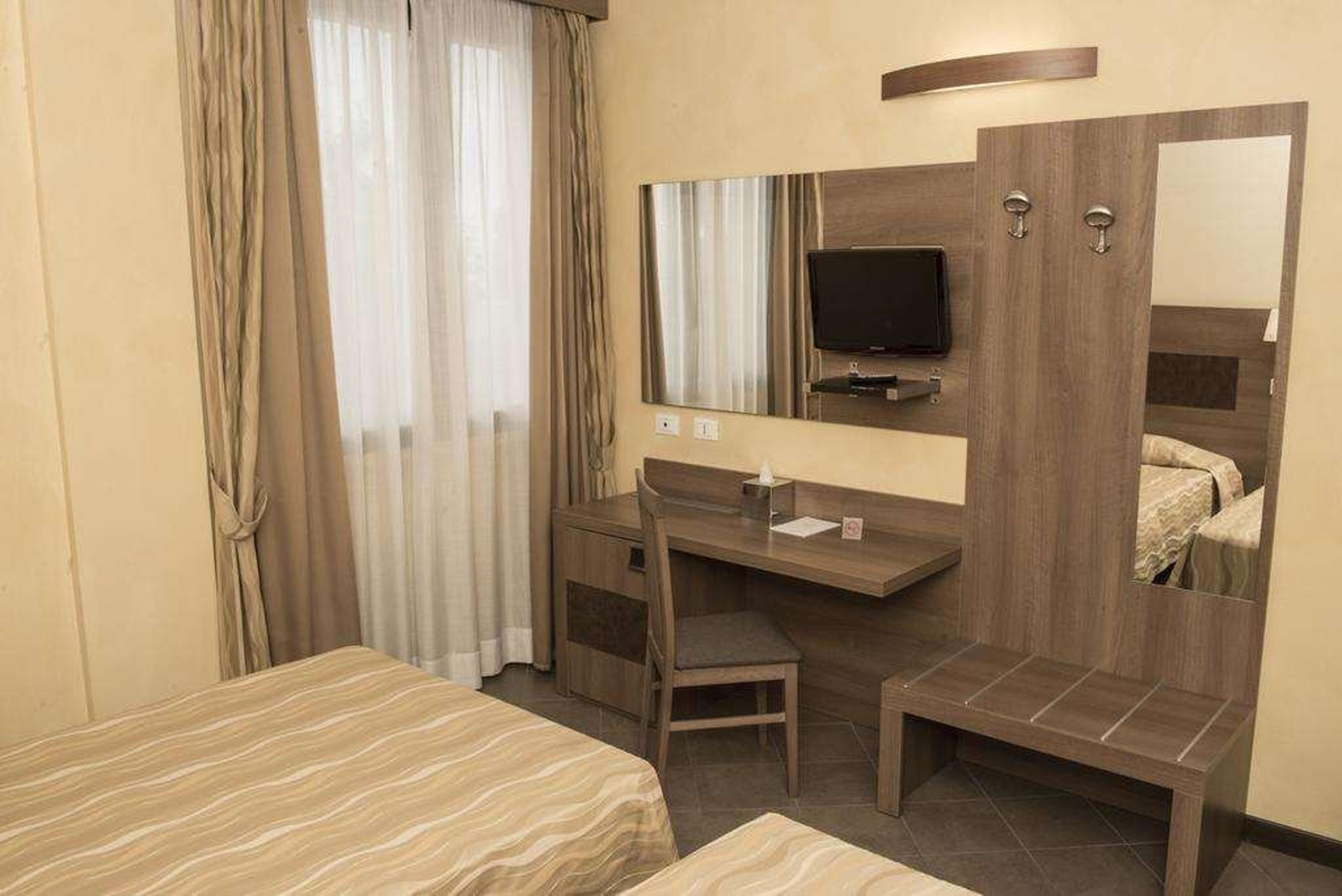 HOTEL CORTE BUSINESS - CAVRIAGO