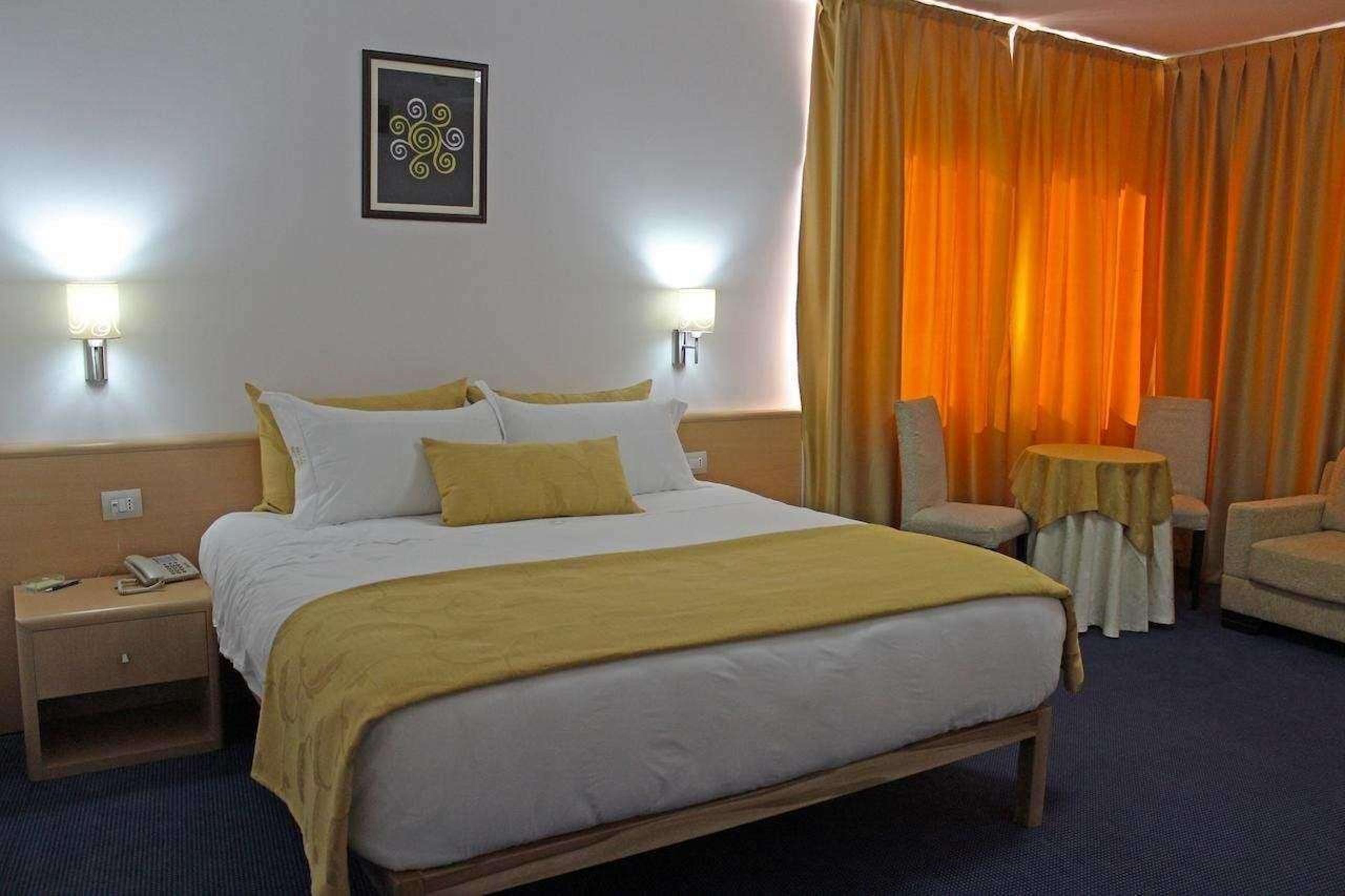 AIRPORT HOTEL TIRANA - RINAS