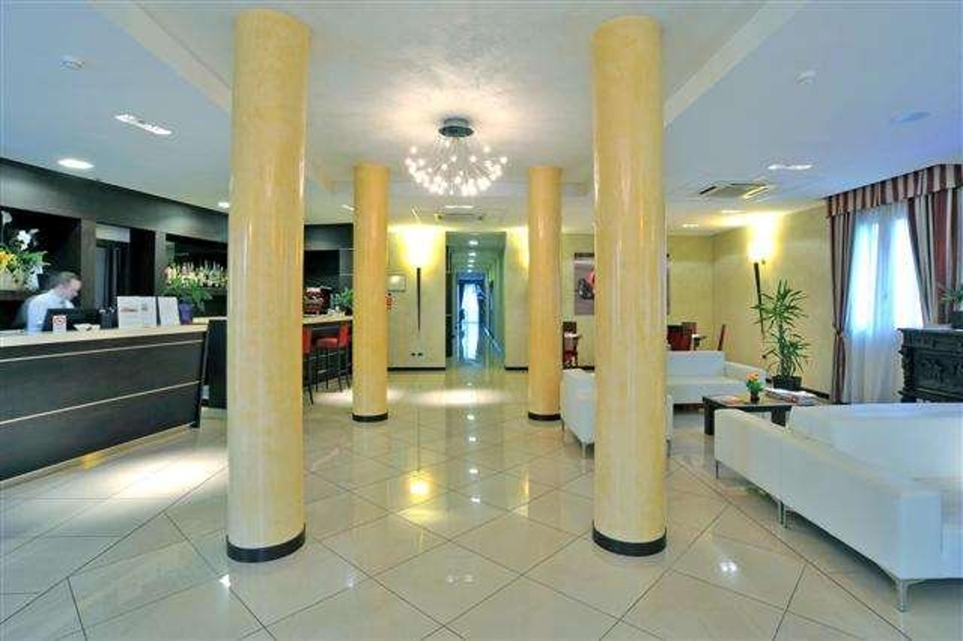 Hotel Photo 5