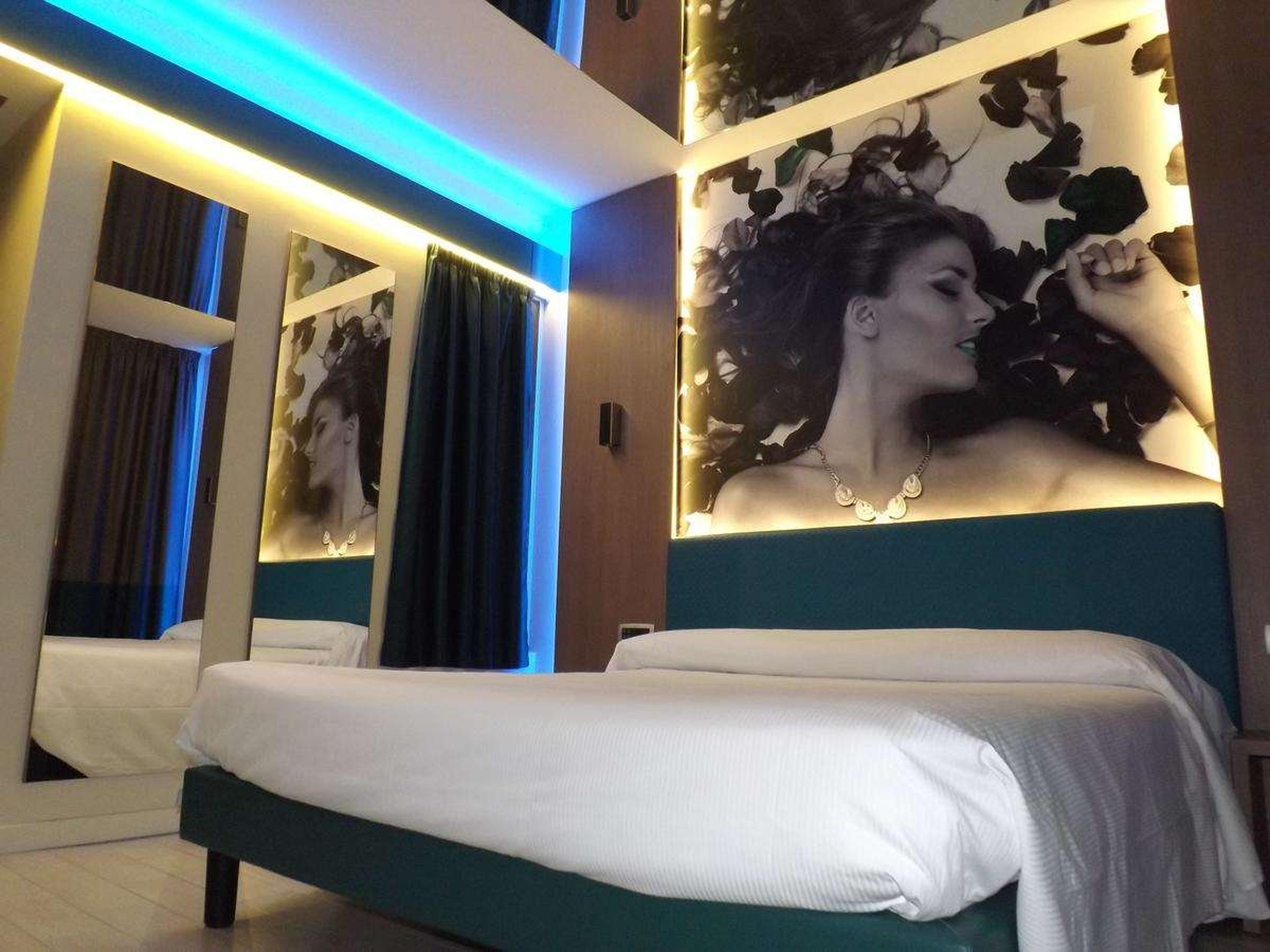 HOTEL MOTEL CAMELIA - CAMERI