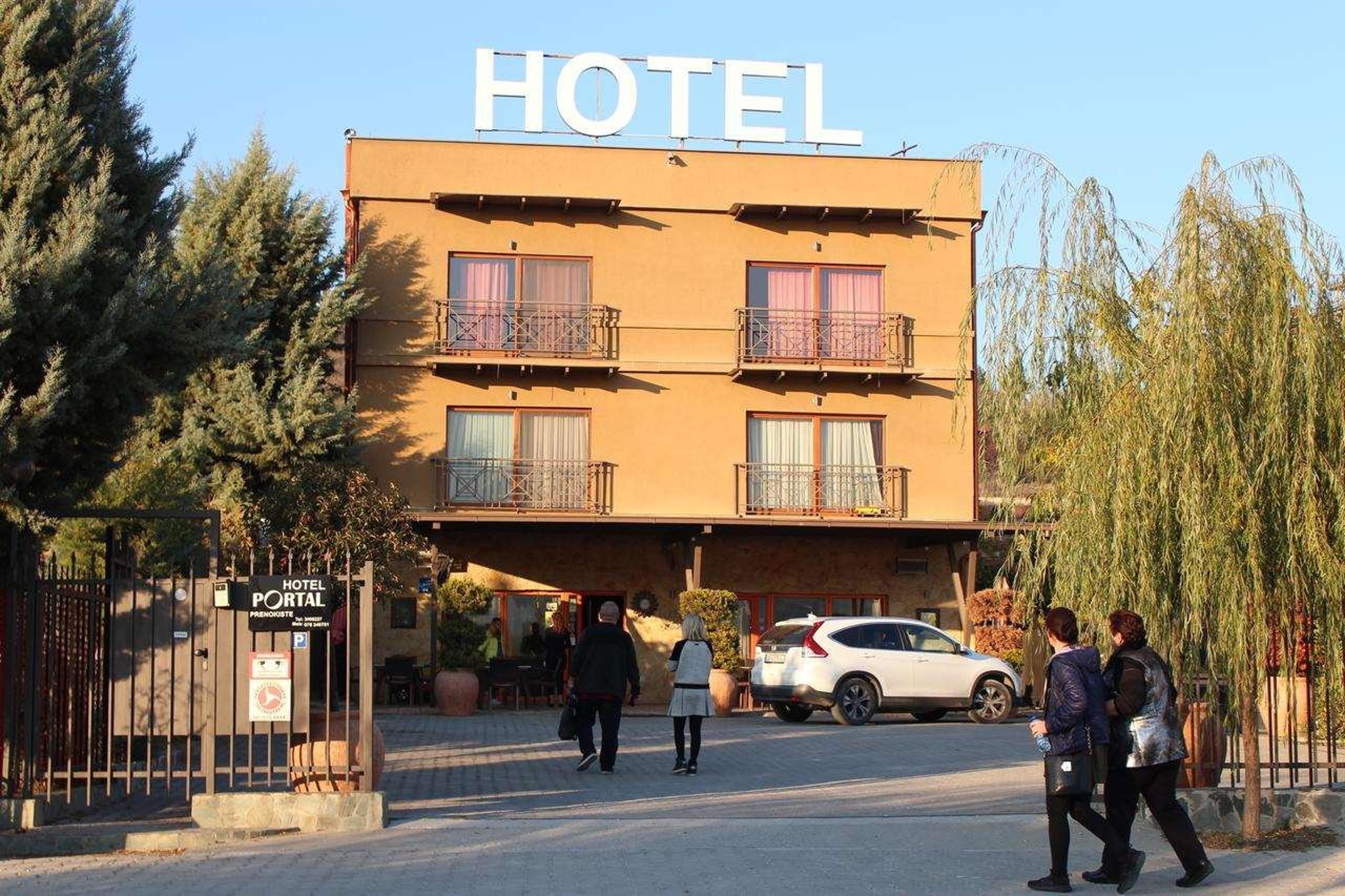 Hotel Photo 1