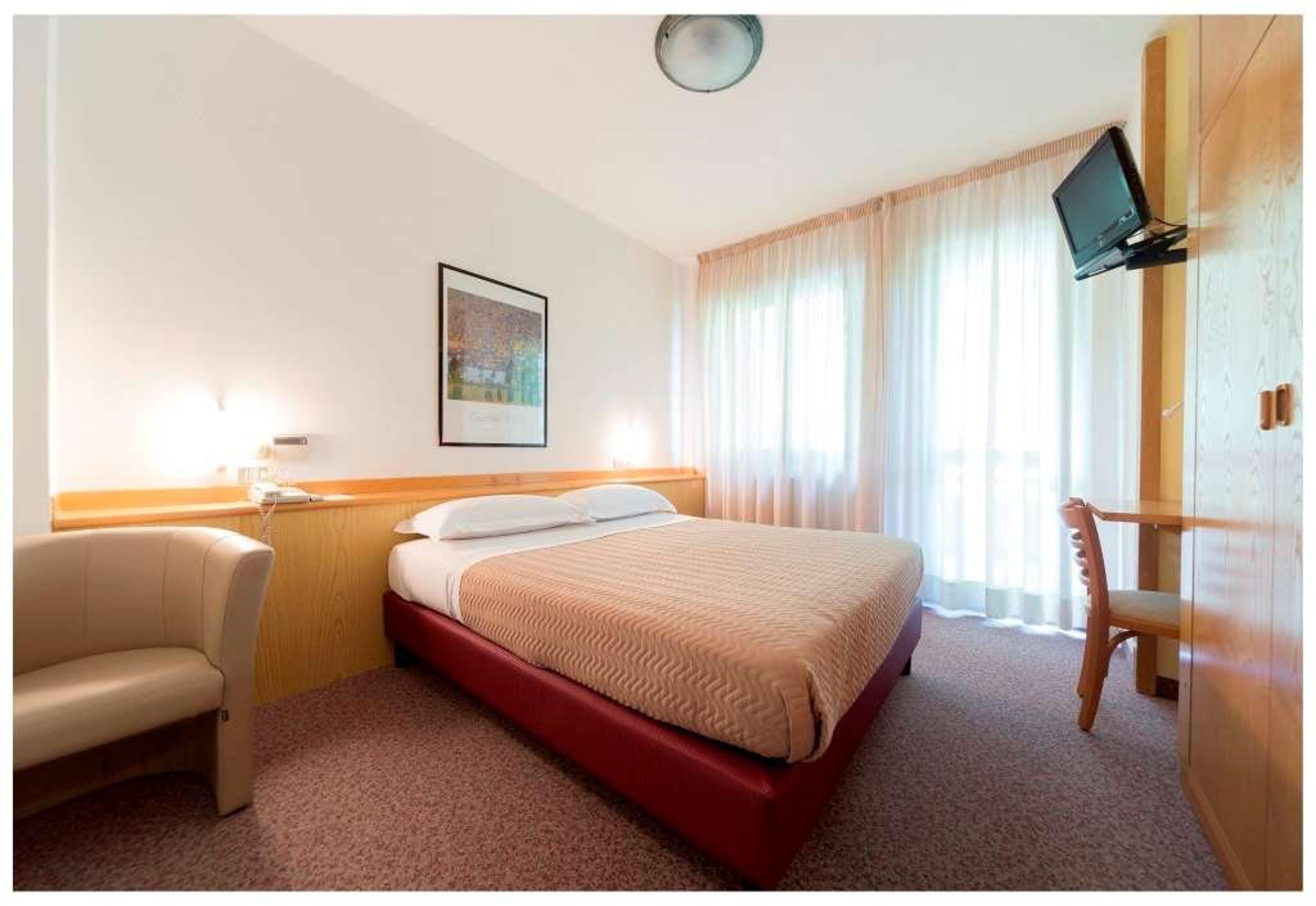 HOTEL PENNILE - ASCOLI PICENO