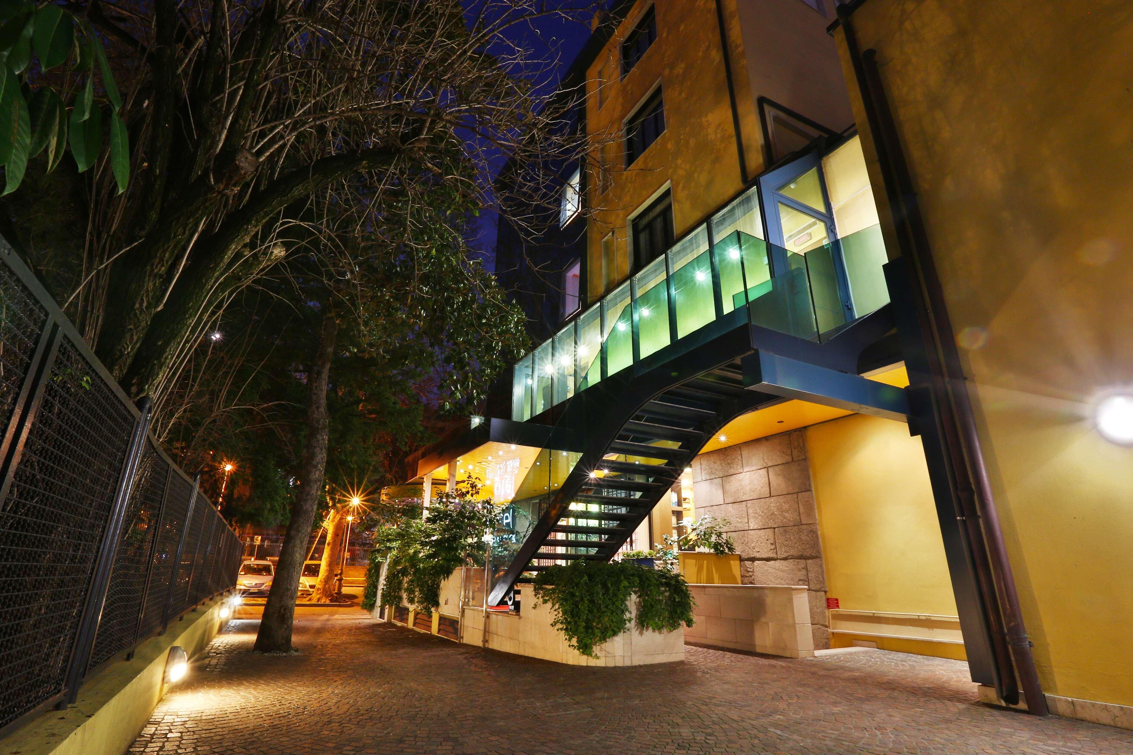 CENTRAL PARK HOTEL