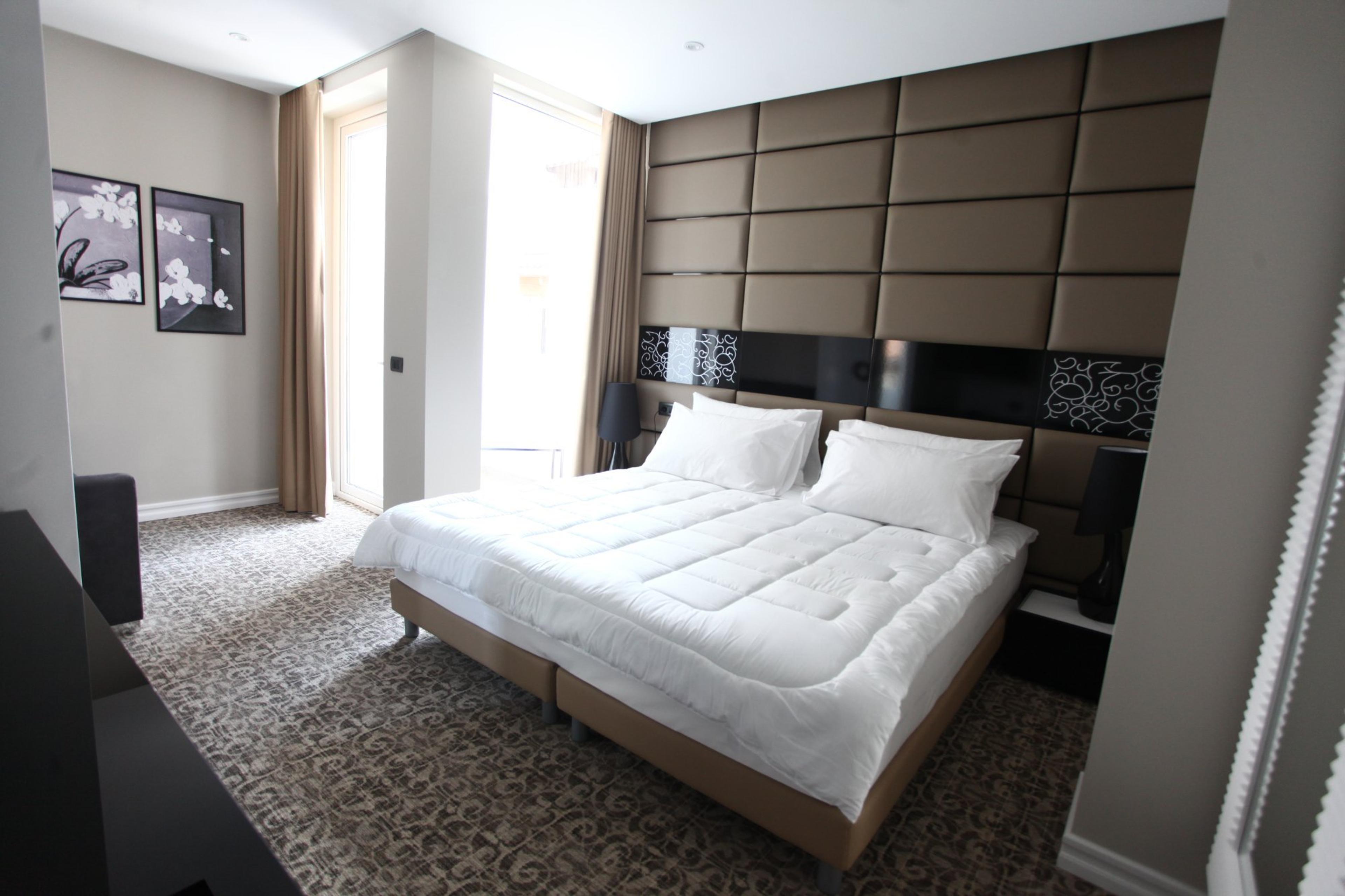 Hotel Senator