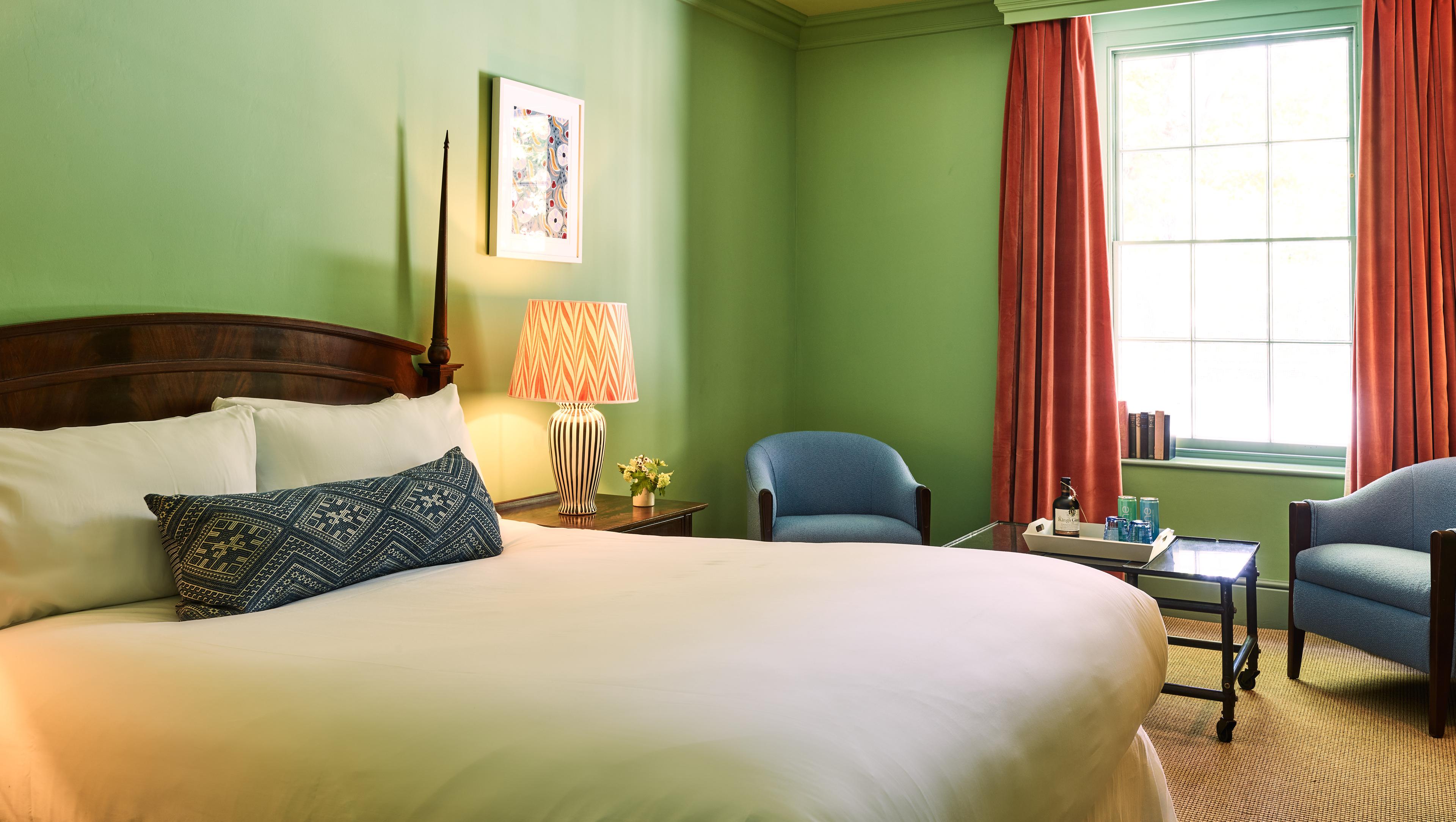 The Mitre Hotel, Hampton Court