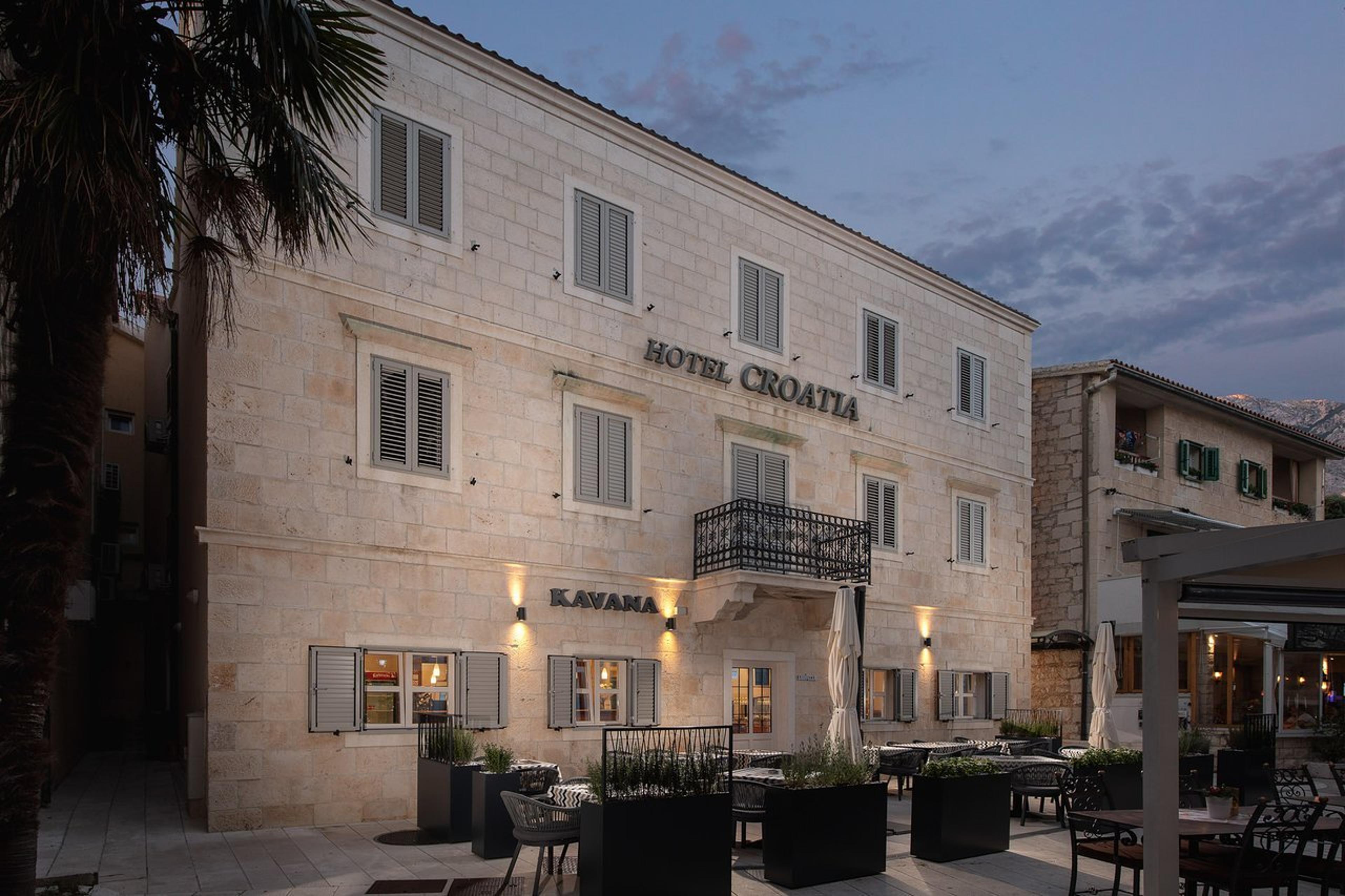 HOTEL CROATIA - BASKA VODA