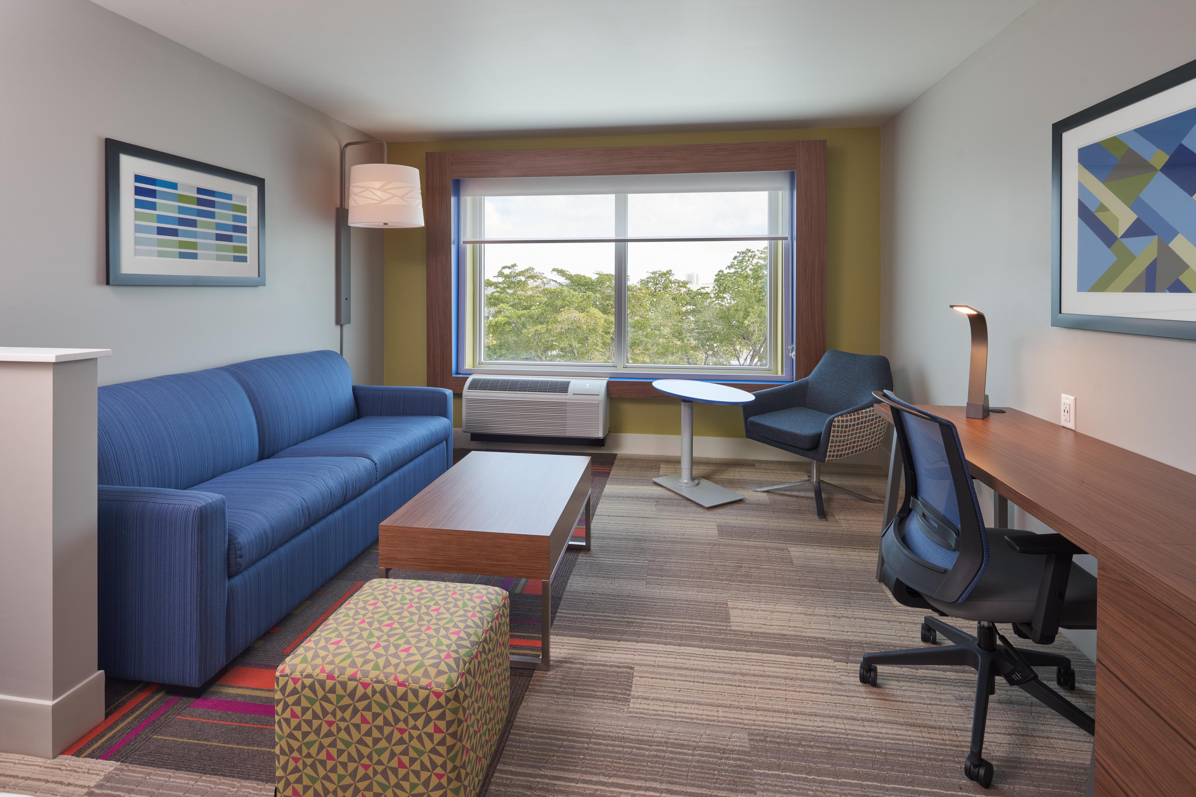 HOLIDAY INN EXP STES DORAL BY IHG