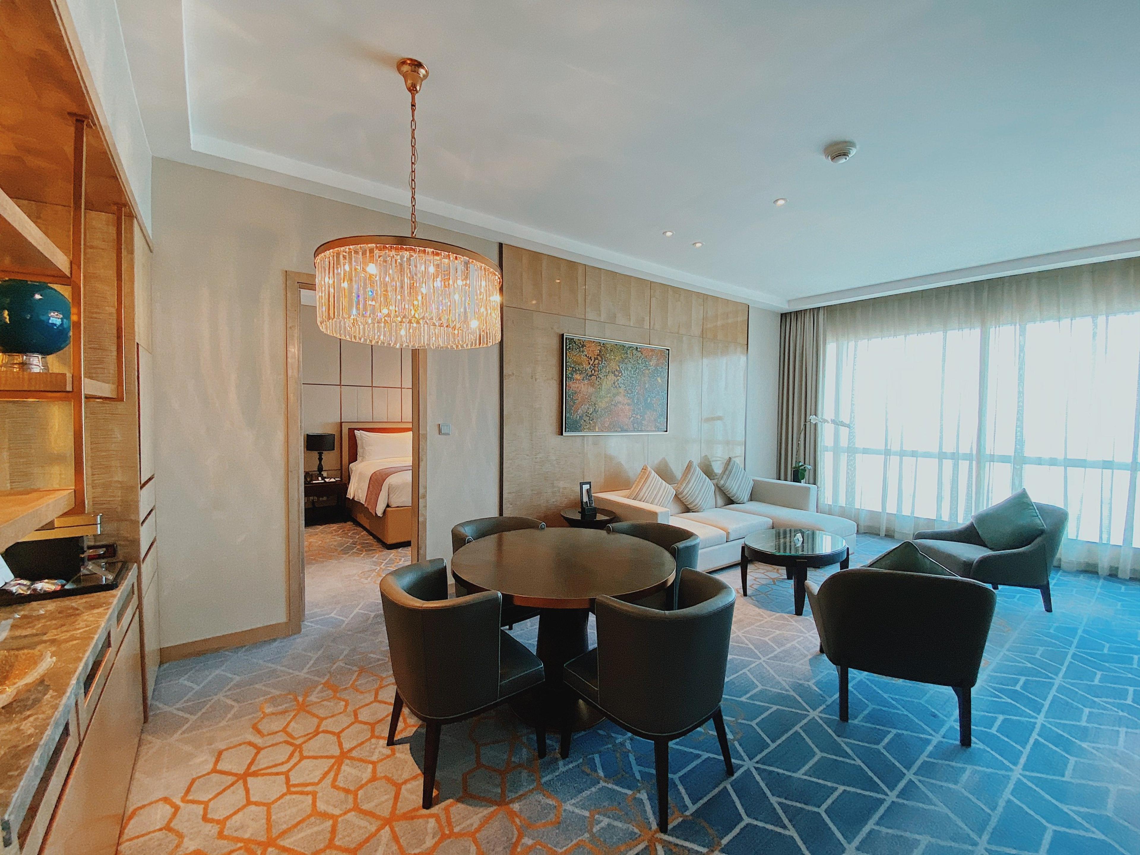 INTERCONTINENTAL LANDMARK 72 BY IHG