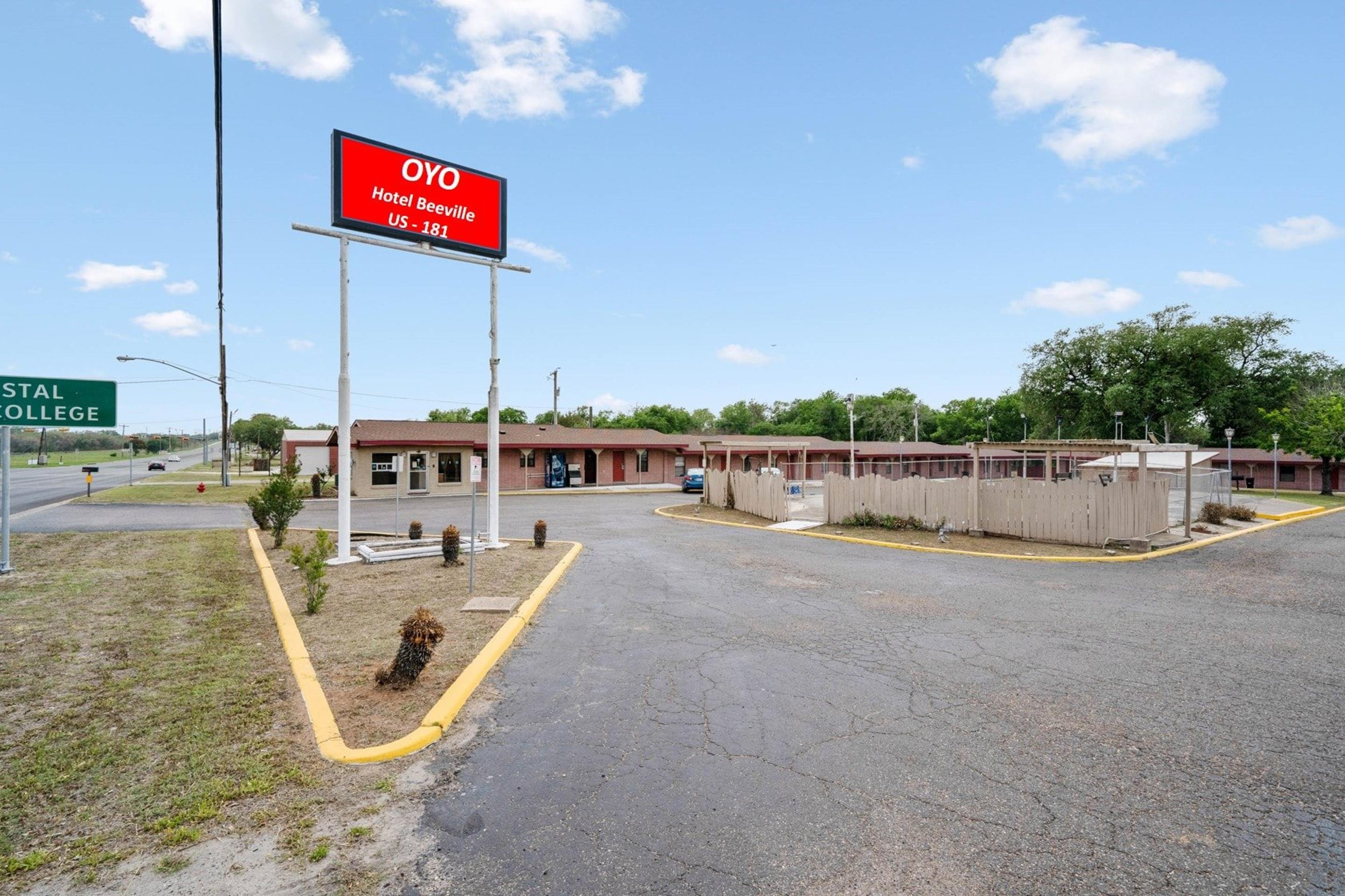 OYO HOTEL BEEVILLE